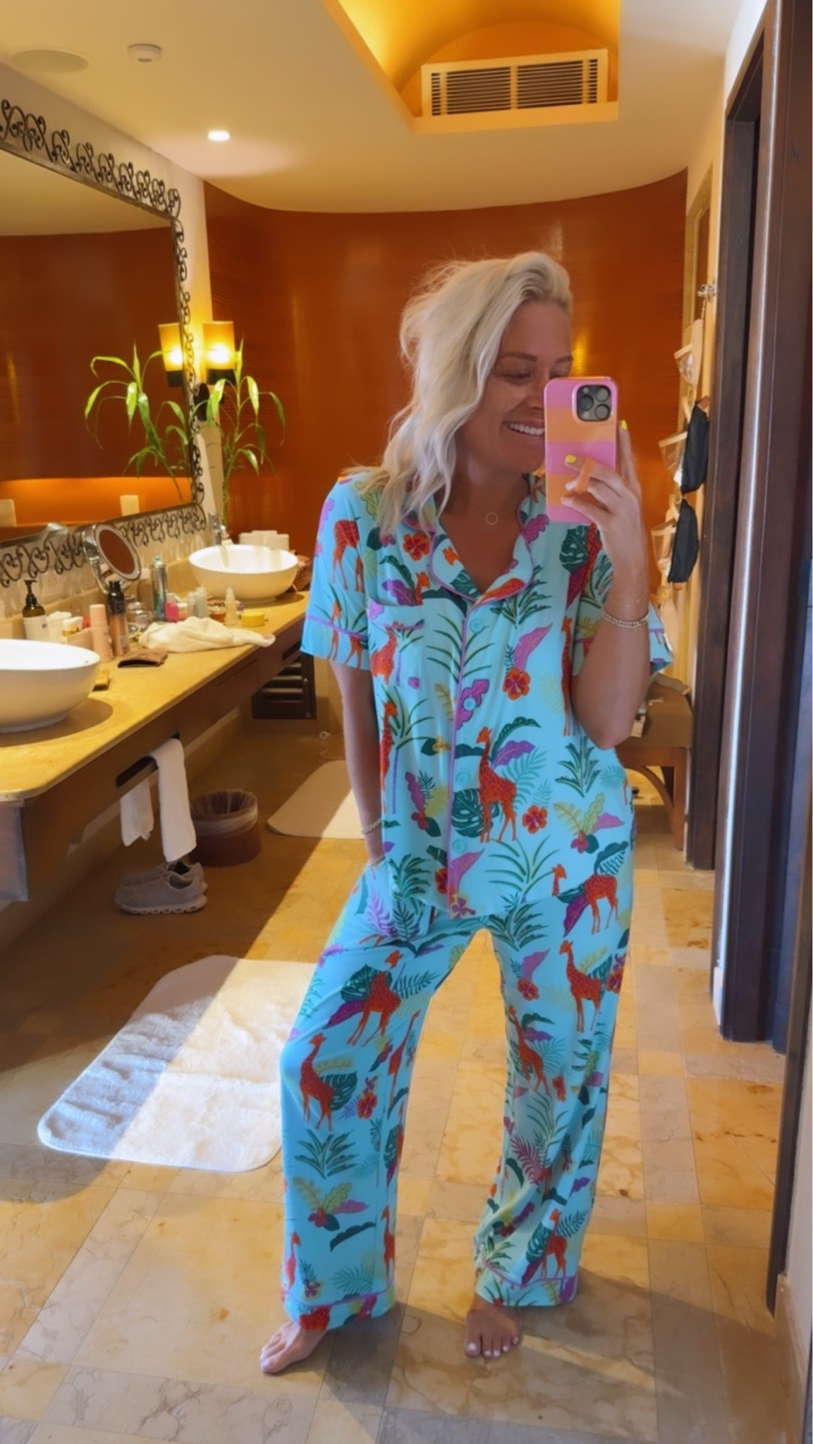 The best pajamas - size medium
