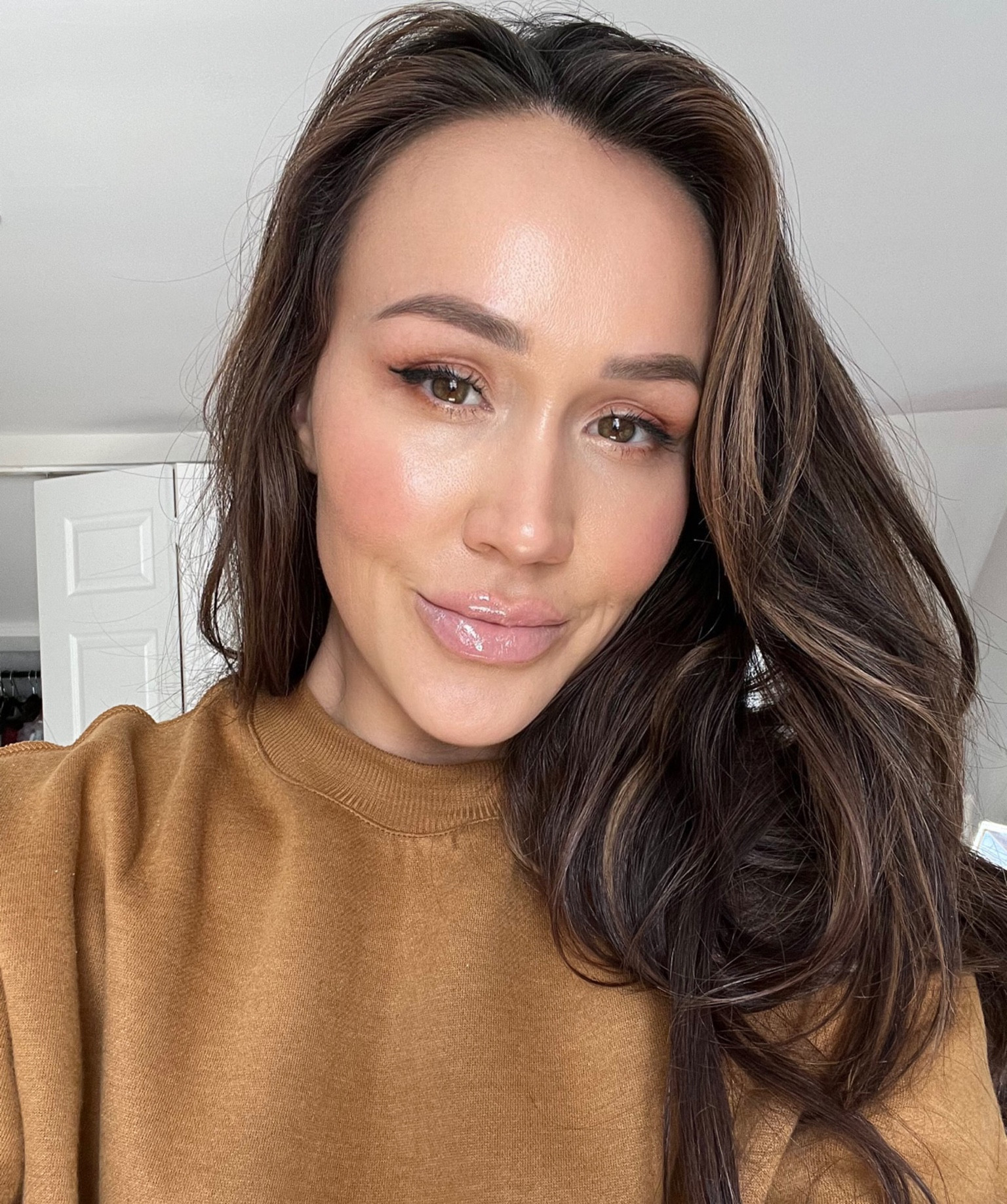 Certifiably obsessed with this new luminous foundation, cream blush and gloss 💗💗💗 I’m wearing shades 9N + 10G in the foundation. 

#LTKbeauty