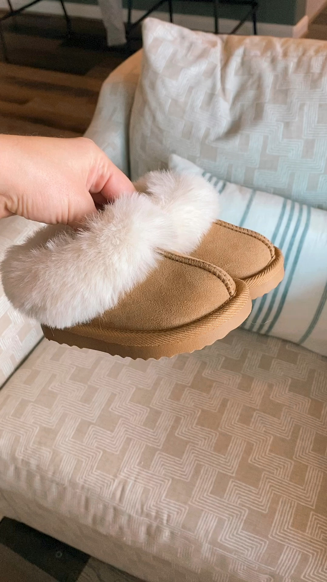 Viral Baby/Toddler Ugg Slides #babyuggs

#LTKBacktoSchool #LTKSeasonal #LTKBaby