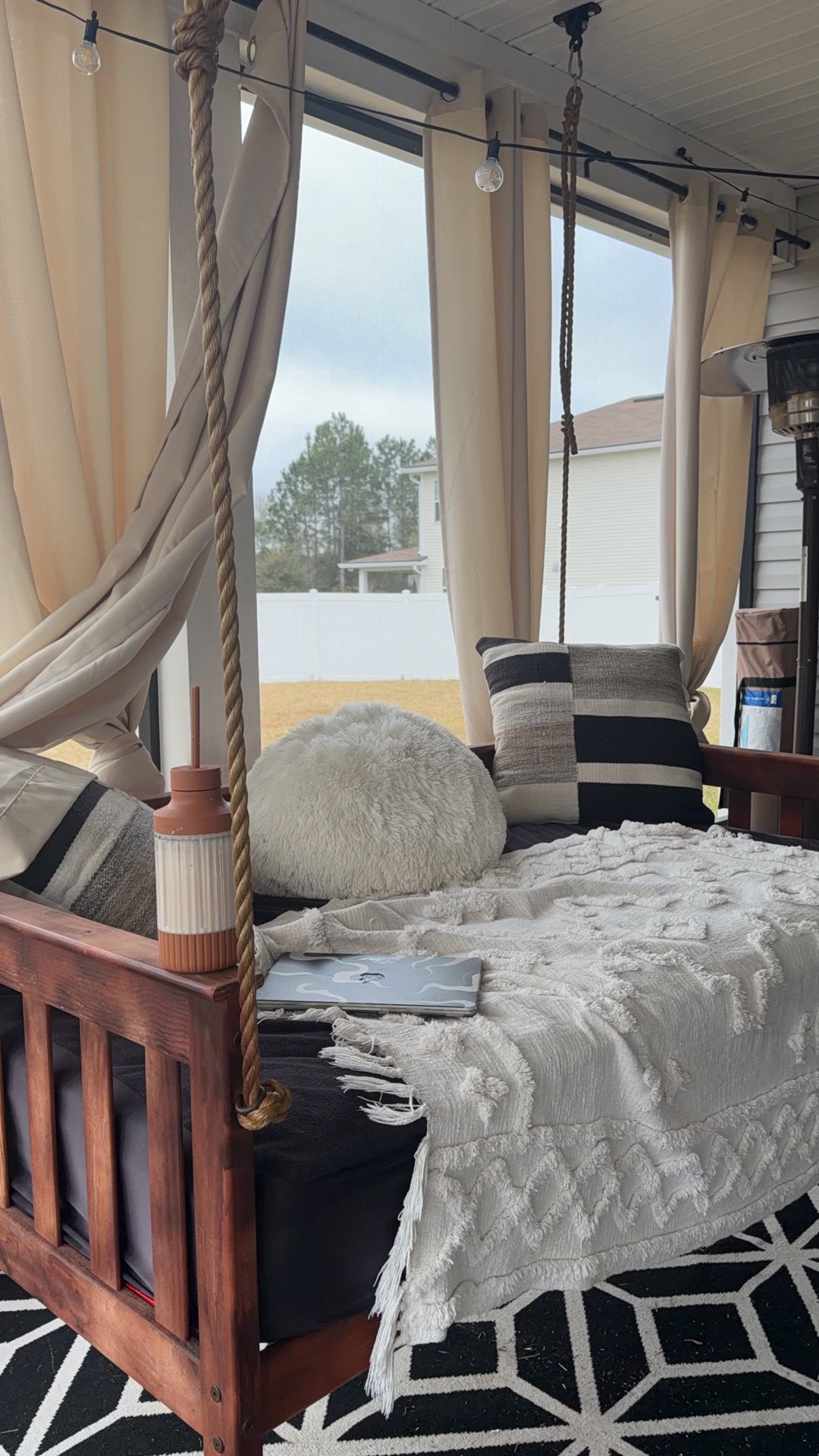 Slow mornings 🫶🏾

#LTKdayinmylife #LTKmorningroutine