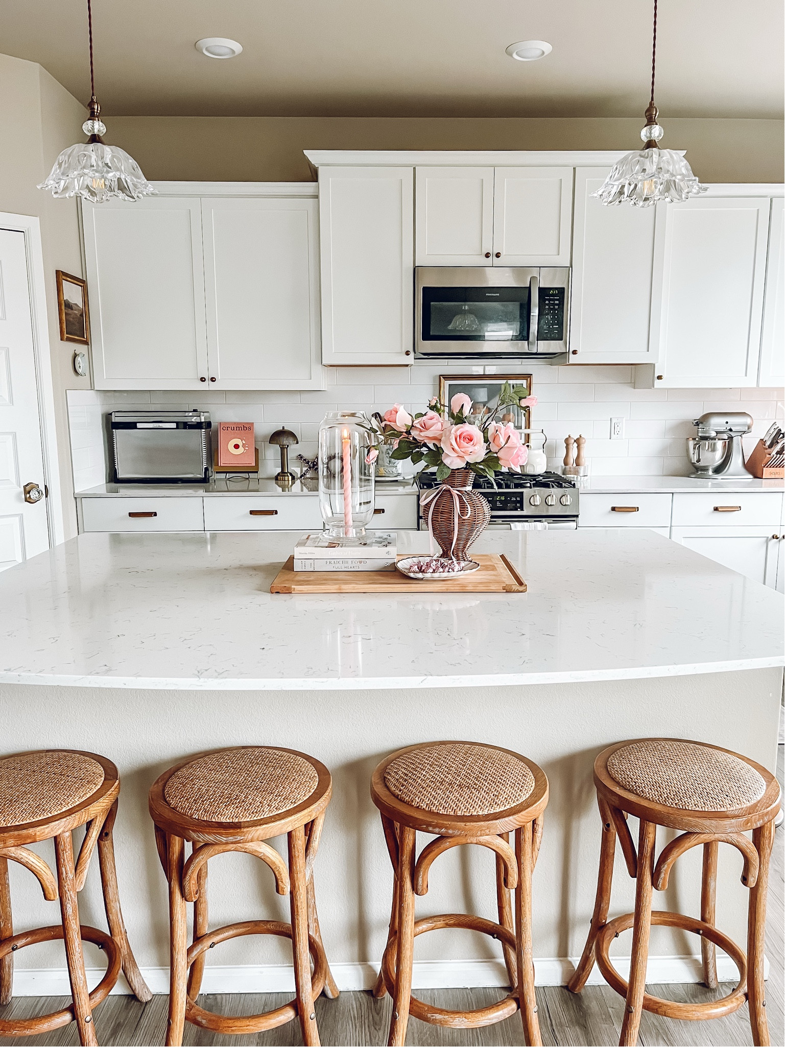 Kitchen details 💕 



...
Wayfair, Amazon, Target, Walmart home decor, faux flowers, look for less