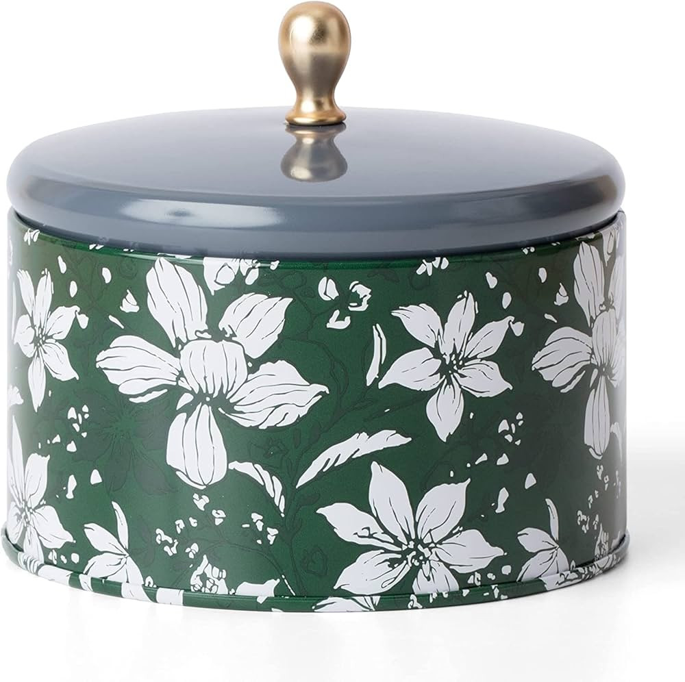 LA JOLIE MUSE Cedarwood Fragrance Scented Candle, Christmas Candle Gift, Winter Candles for Holid... | Amazon (US)