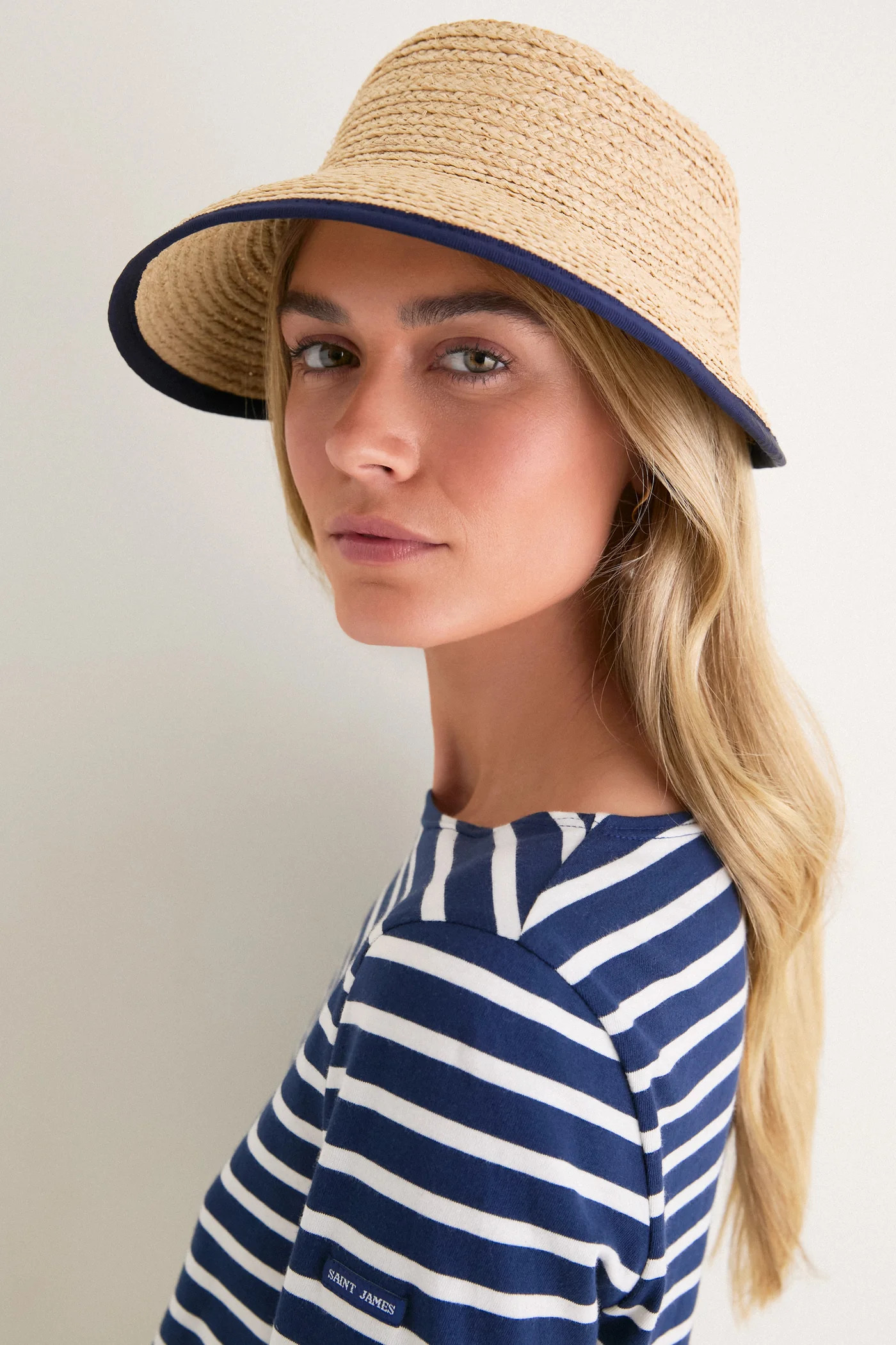 Natural Raffia With Navy Piping Alys Visor | Tuckernuck (US)