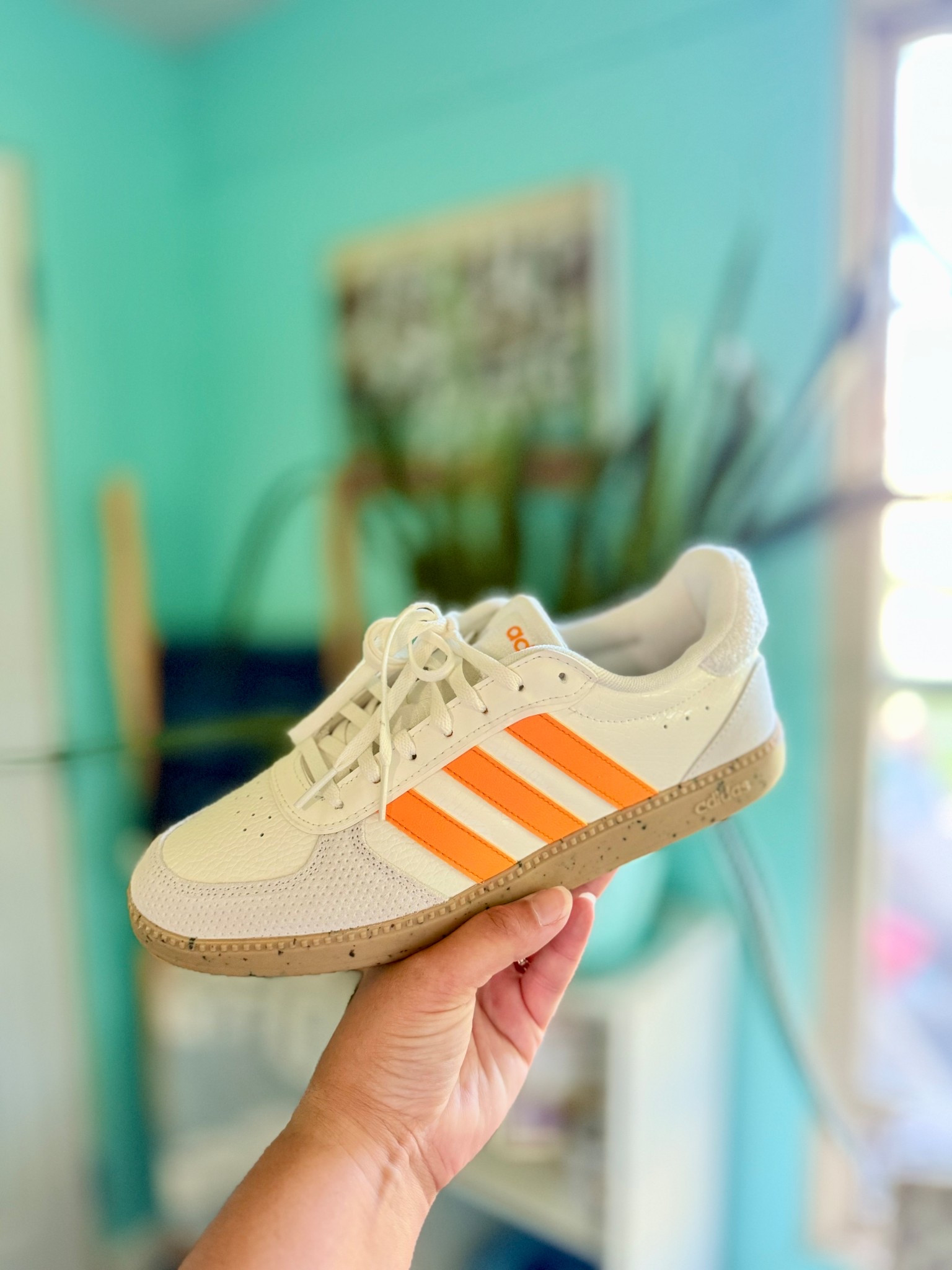 Adidas tennis shoes just never seem to go out of style. They are a classic!

I have the same style in blue and pink as well!

#LTKShoeCrush #LTKOver40 #LTKFindsUnder100