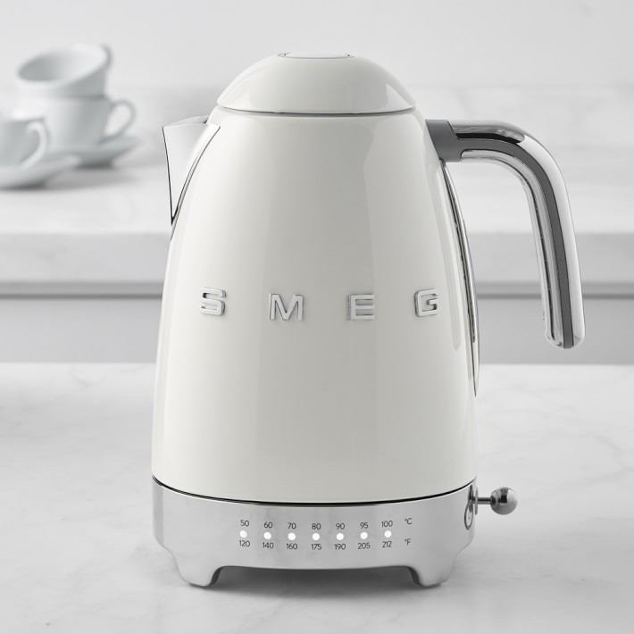 SMEG Variable Temperature Kettle 3D Logo | Williams-Sonoma
