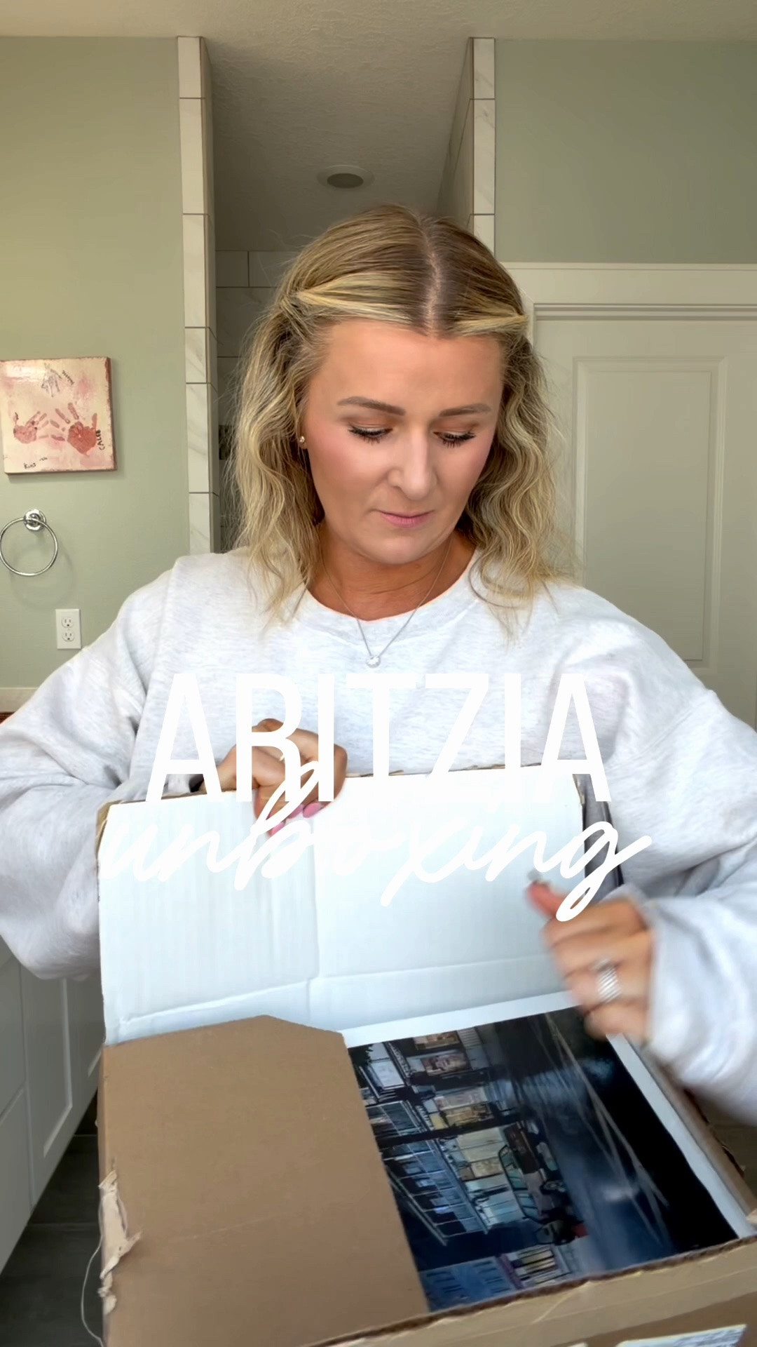 Unplanned Mini @Aritzia unboxing. All versatile, classic and perfect for summer. Stay tuned for a try-on!

Small satin tunic
Medium shorts
Small tee
Medium linen halter

#LTKOver40 #LTKPetite #LTKootd