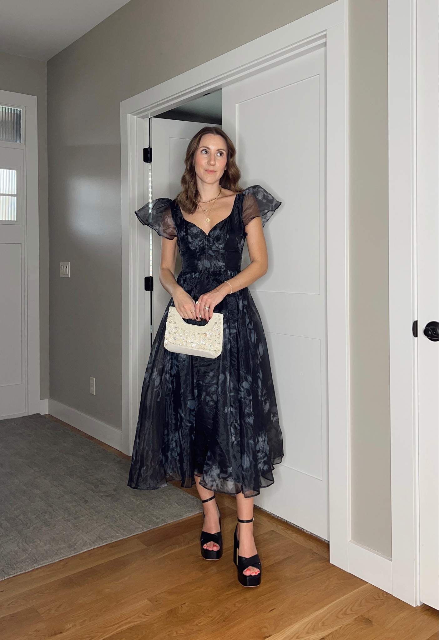 Fall wedding guest dress under $100🍂 wearing a xs

Lulus | special occasion dress | floral dress | wedding guest | dressed up | holiday style



#LTKHoliday #LTKfindsunder100 #LTKwedding