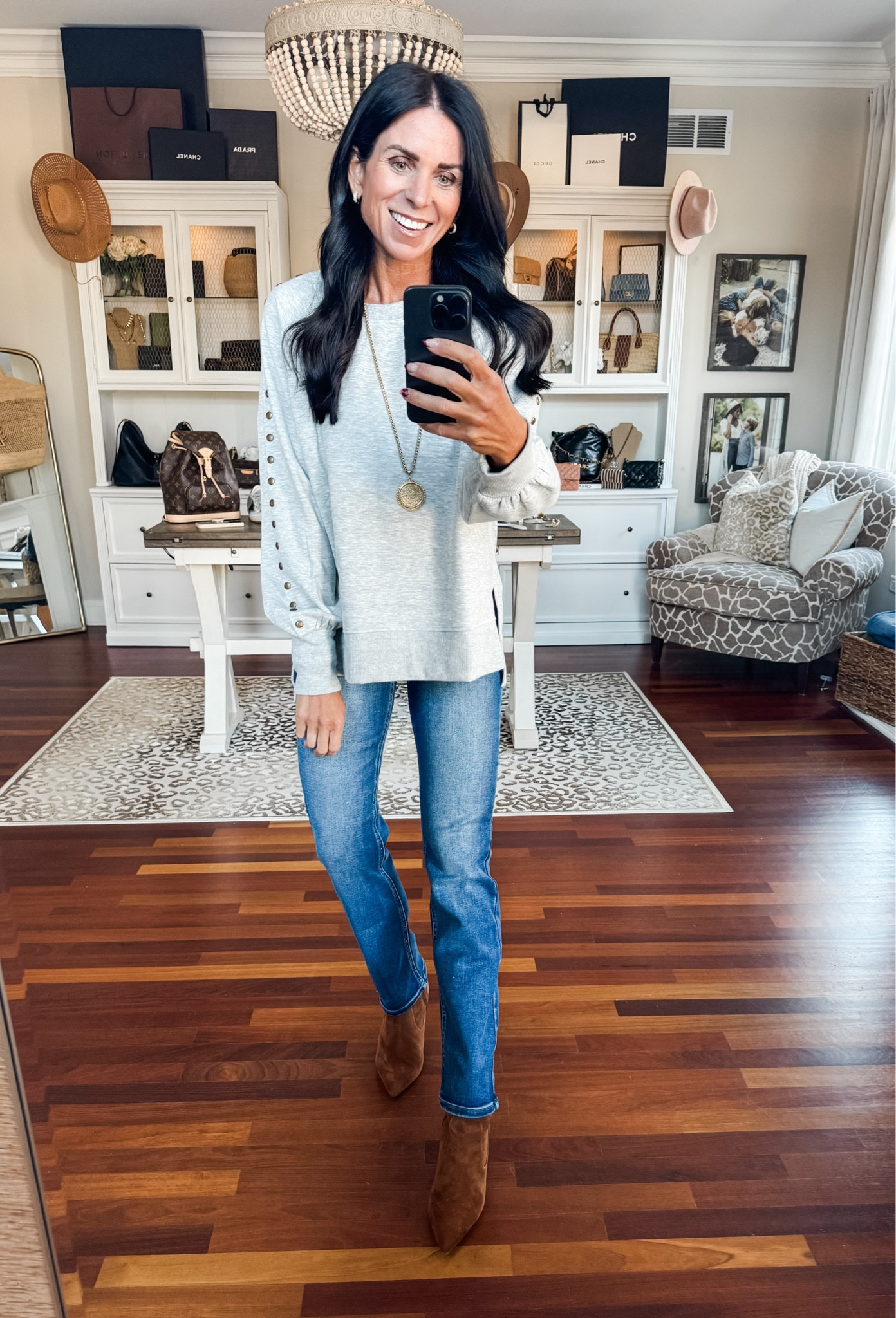 The cutest studded crewneck
Medium
25 jeans 

#LTKFindsUnder50 #LTKStyleTip #LTKSeasonal