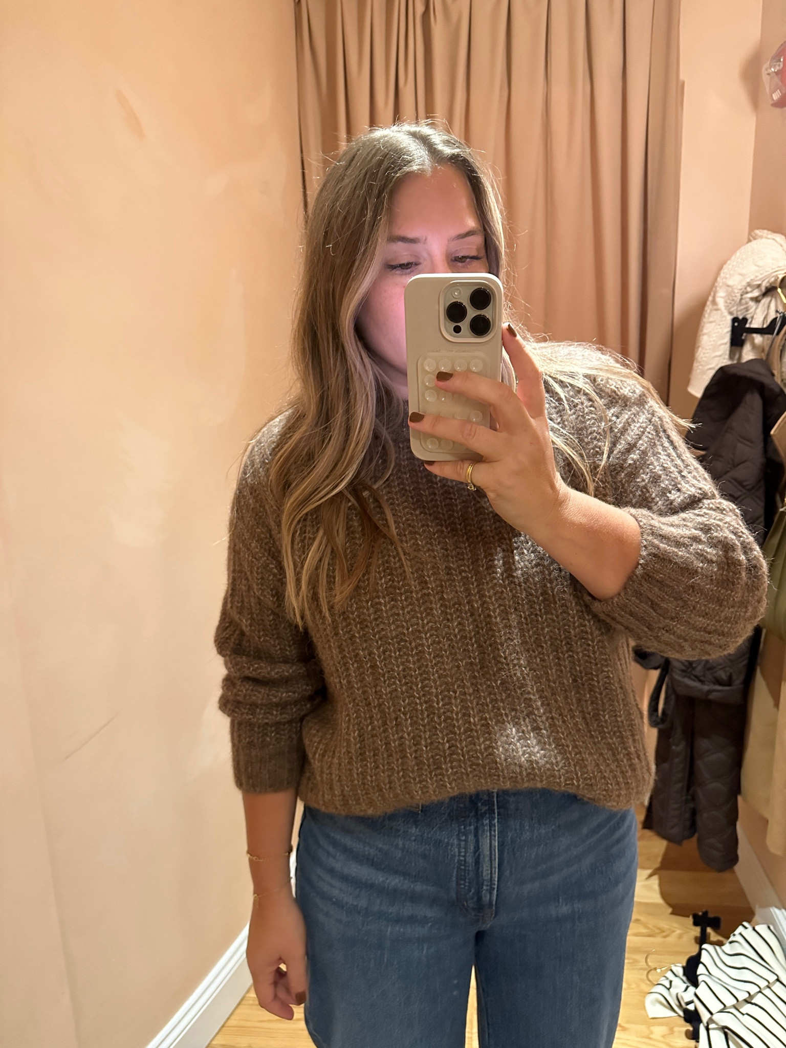 Sezane sweater . True to size or size up for roomier fit. Im in a medium. 

Itch factor: slight itch but doesnt deter me. Layer with a long sleeve if needed. 

#LTKworkwear #LTKmidsize #LTKHoliday