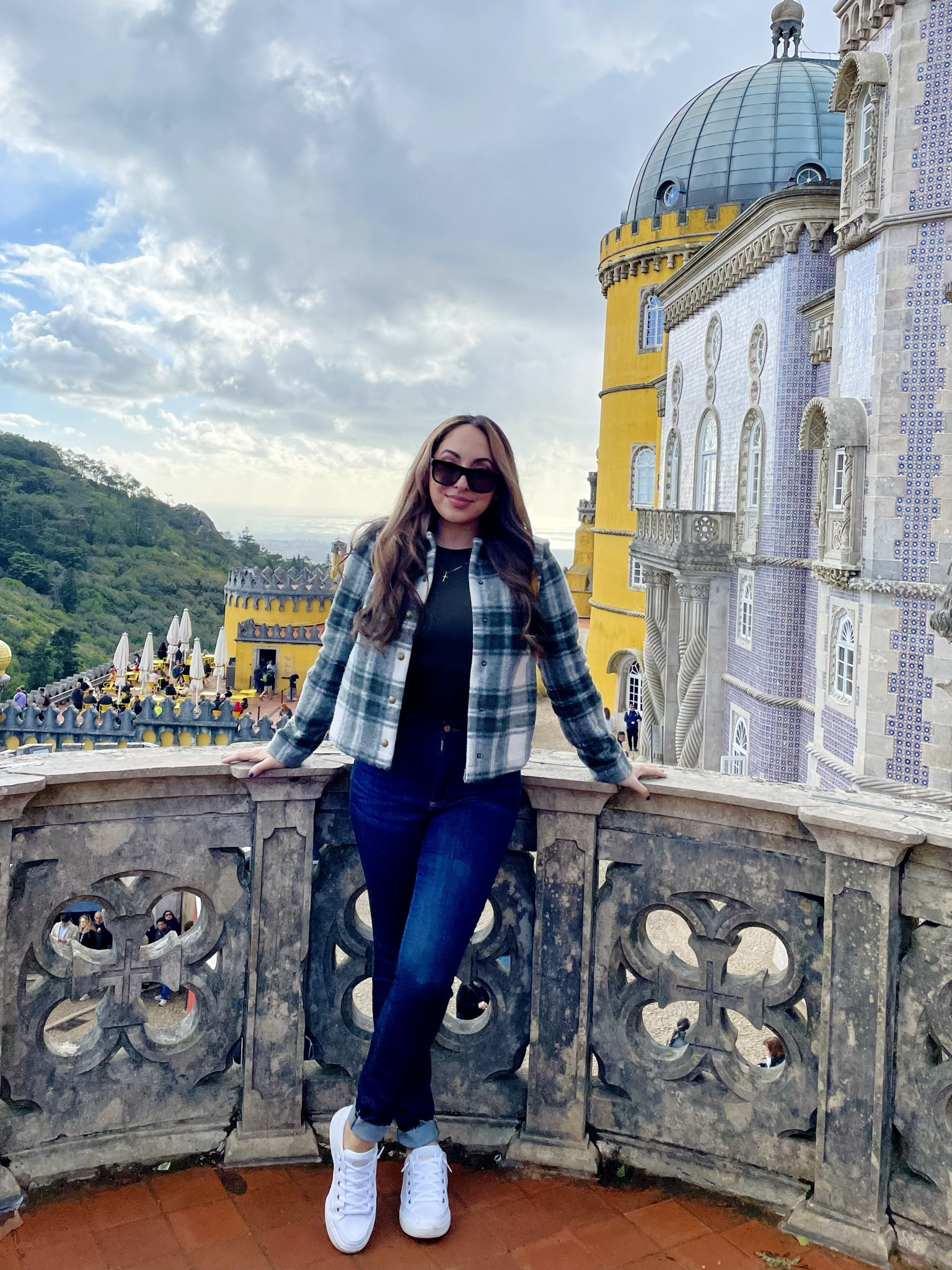 Most comfortable versatile white shoe for a European vacation/tons of walking! Matches both casual and more done up looks. Great for my wide feet girlies and has EXCELLENT arch support with a removable arch insert!! No blisters/pain my entire trip!!!

#LTKtravel #LTKeurope #LTKshoecrush