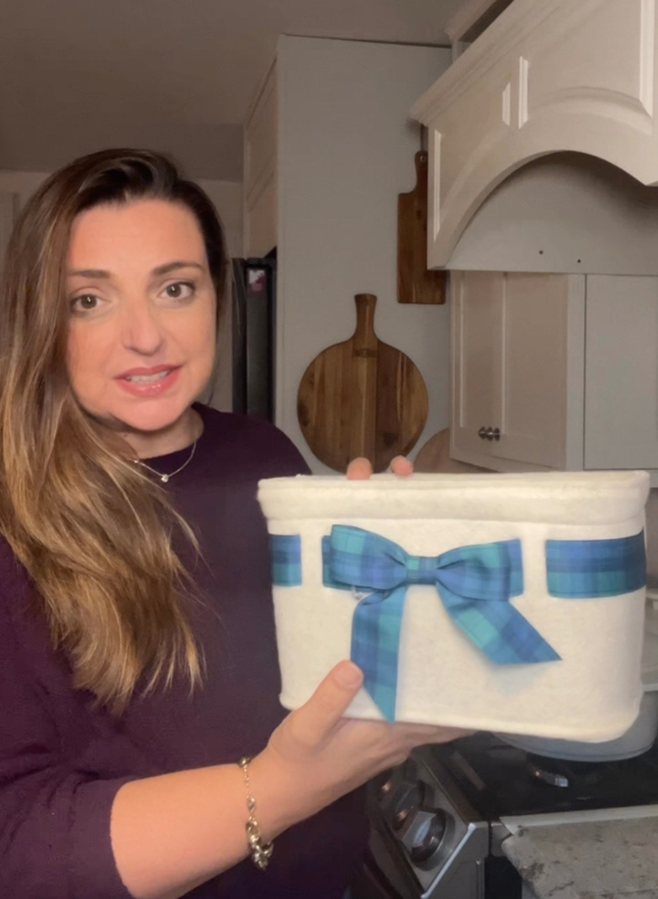 ❤️ LIKE this post & COMMENT “BASKET” and I’ll DM you all the links 🎁

I found the cutest plaid bow gift baskets at Target today — and if you know, you know… these sell out every year. The size is so good. Not too big that you need ten things to fill it, not too small that it feels like an afterthought. Just… right.

I started playing around with one and it was already adorable with:
• A pretty journal
• A seasonal art print (or swap in a framed photo to make it really personal)
• A sweet little match set
…and once I pick the candle, she’s done.

My go-to gift formula:
Candle + Journal + Something Personal.
(Think an ornament, something monogrammed or her favorite tea.)

It feels thoughtful without making you overthink.
Simple. Festive. Easy to wrap. And so cute under the tree.


#LTKHoliday #LTKGiftGuide #LTKSeasonal