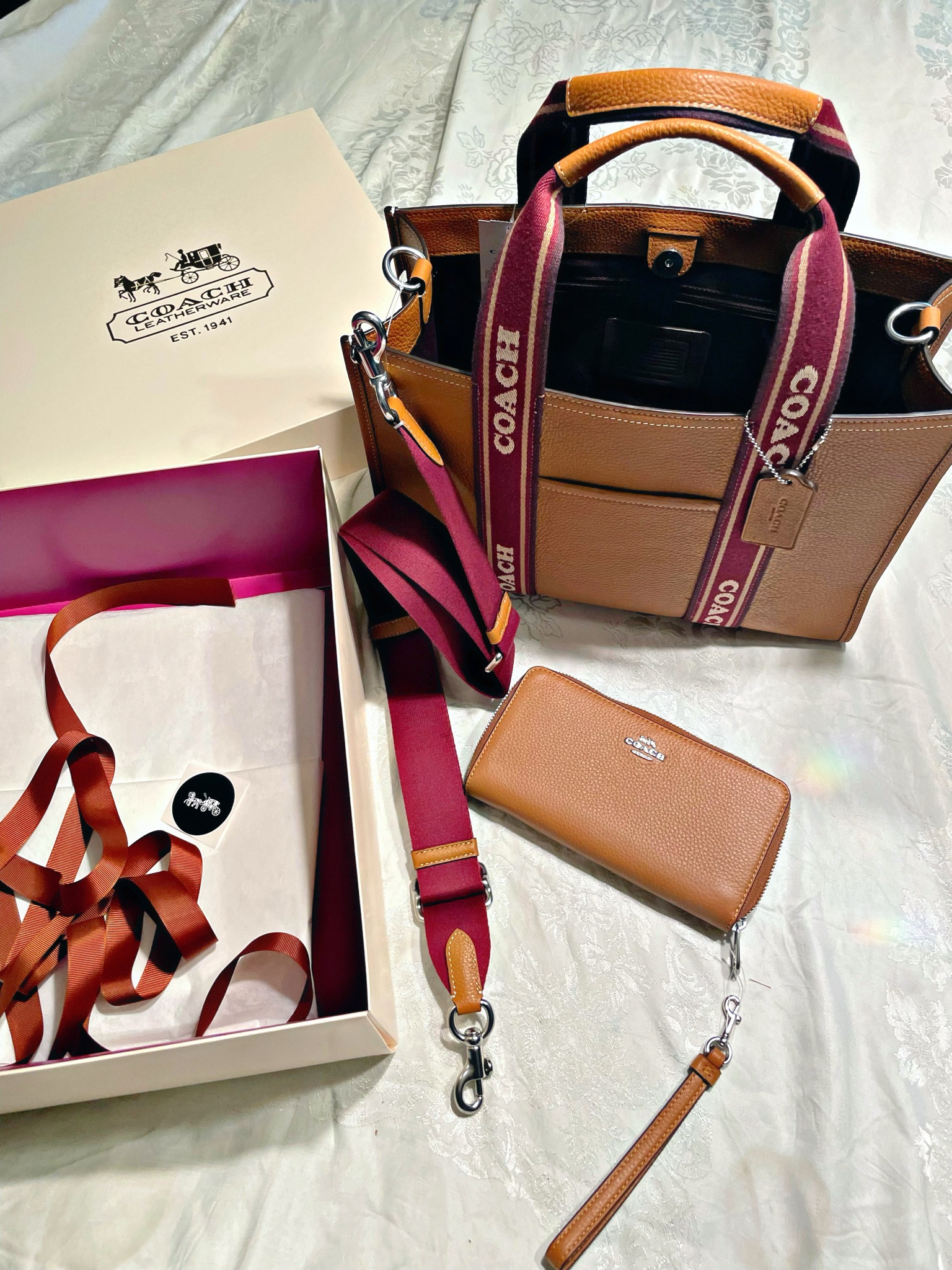 Amazing deals currently over at the coach outlet!! Picked this beauty up for my sister in law. She’s gonna love it!! 🥰✨

#LTKfamily #LTKitbag #LTKfindsunder100