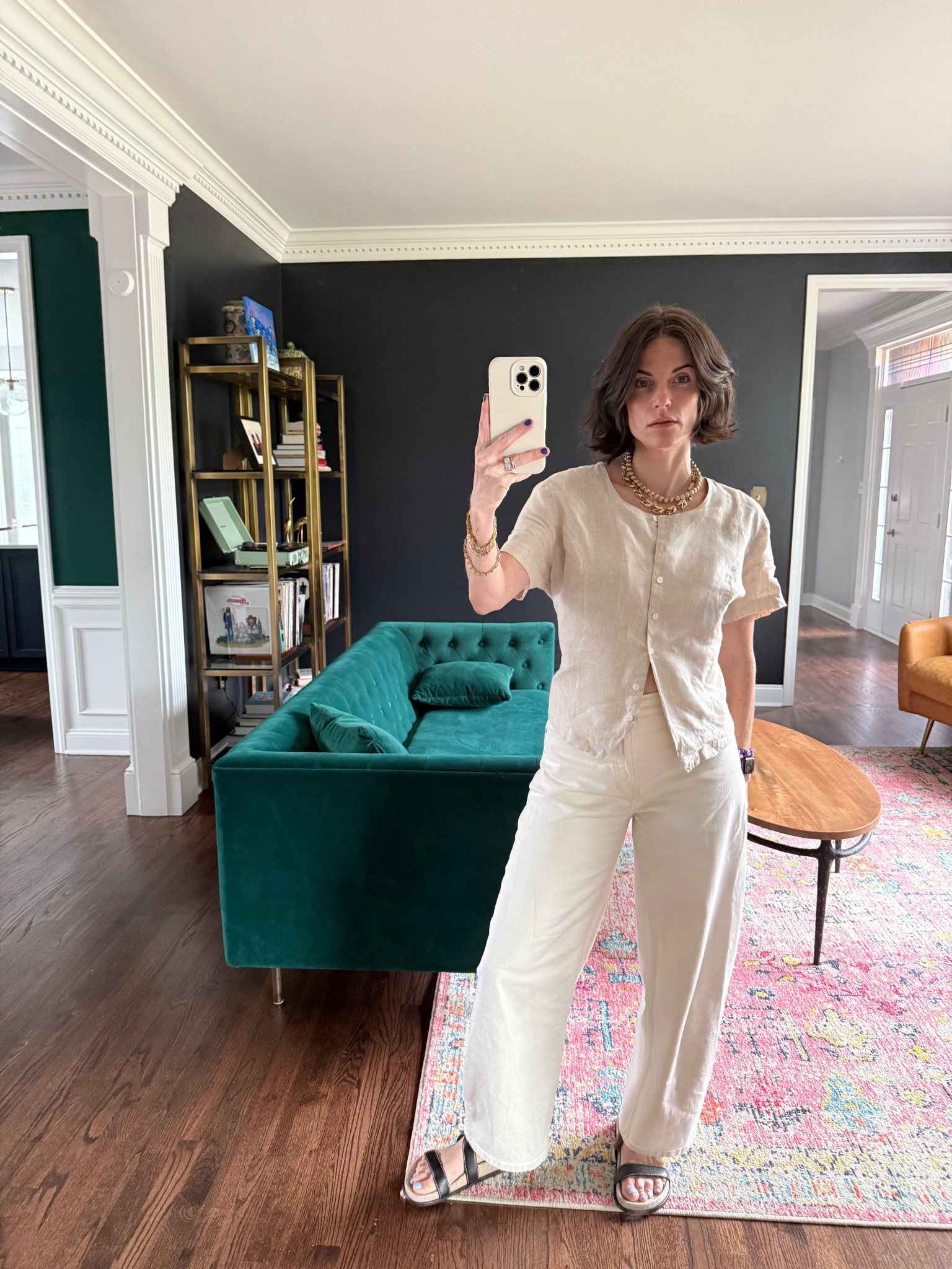 Obsessed with these barrel jeans from
everlane. 

Paired with thrifted linen top and jewels!

#LTKOver40 #LTKShoeCrush #LTKSummerEdit