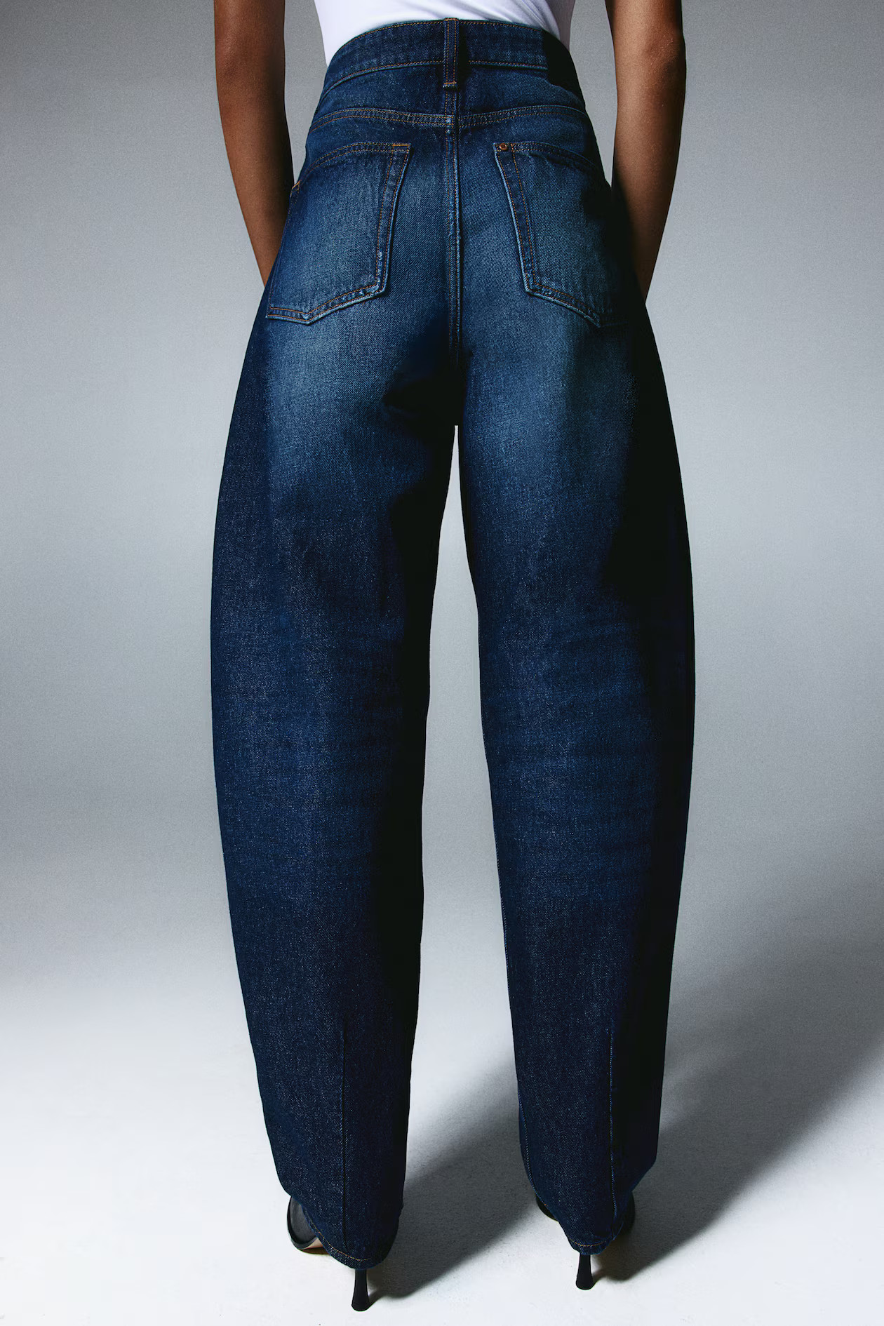 Barrel High Jeans | H&M (UK, MY, IN, SG, PH, TW, HK)