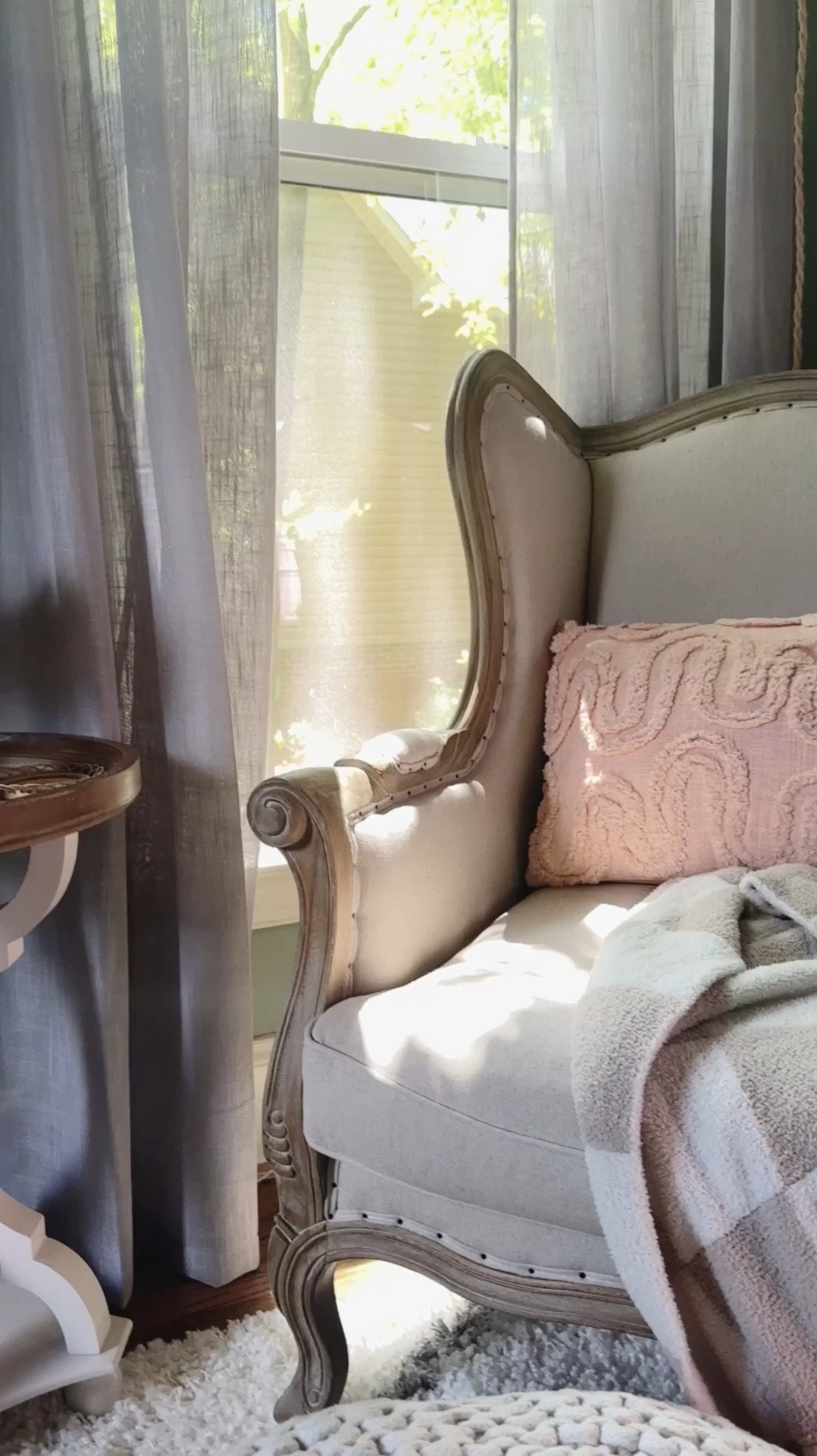 My TOP 3 favorite home office purchases from Wayfair!

1. My Lorinda Wingback Chair
2. Rustic Farmhouse Accent Table
3. Boho Farmhouse Beaded “Fandelier”

Home office decor | chandelier fan | fandelier | boho farmhouse | cozy farmhouse | wingback chair | Wayfair finds | side table | end table | home office finds | cozy home decor 

#LTKHome #LTKSaleAlert