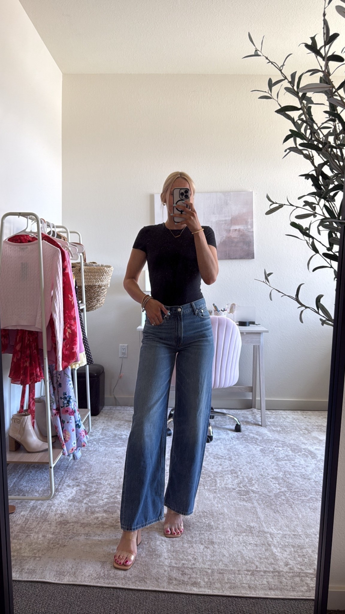 Ordered four different pairs of @Madewell jeans - these are The Low Slung Baggy jeans ☺️

They fit SO GOOD! 🙌🏻 in my true size 25, in standard length. The inseam is 30” and I am 5’6” 💛

They are the perfect pair of polished, yet relaxed jeans!

Madewell denim, Madewell jeans, baggy jeans, medium wash jeans, baggy jeans outfit, jeans try on, Madewell try on, low rise jeans

#LTKootd #LTKSeasonal #LTKSaleAlert