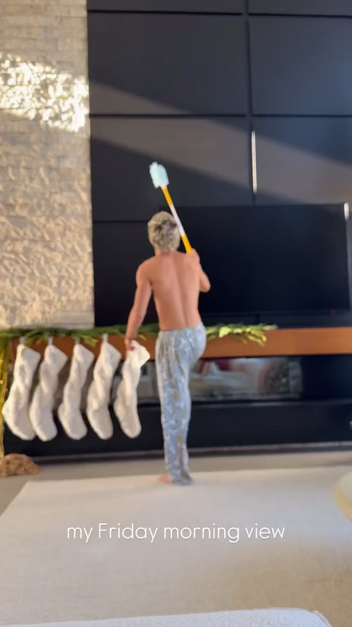 My friday morning view! 

#LTKFamily #LTKHome