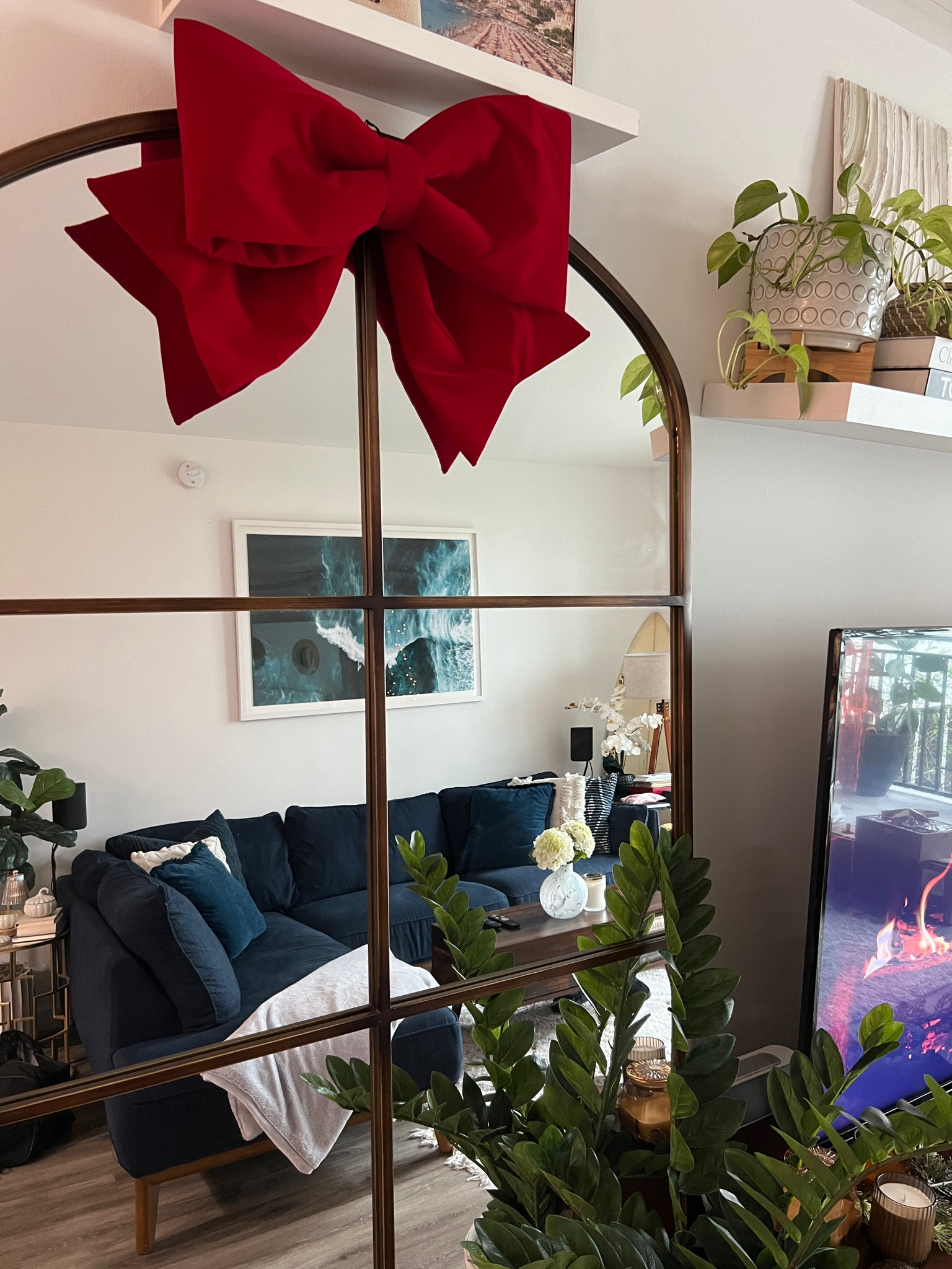 Anthro dupe ❤️🎀 #bow #velvetbow #largebow #christmasbow #anthropologiebow #bowdupe 