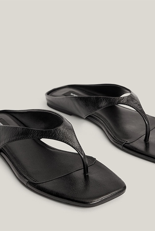 Elana Slides | Witchery (AU)