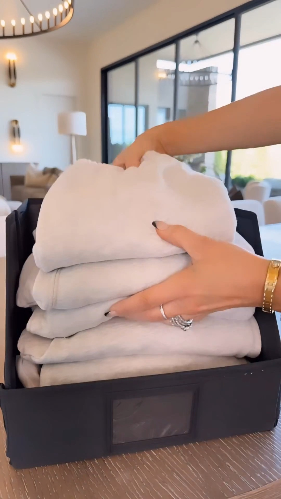 This pop out organizer is a game changer! I love it and use it for my sweaters, sweatpants, pjs, and more 😍✨

Modern neutral home decor 
Organizing finds 
Organize with me 
Organize my closet 
Amazon organization finds 

#LTKHome