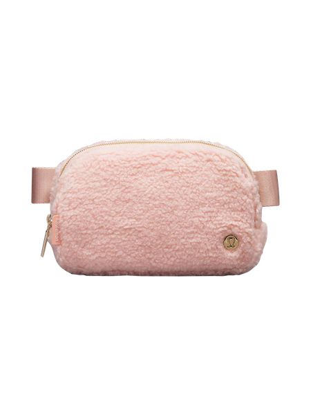 Everywhere Belt Bag 1L *Fleece | Unisex Bags,Purses,Wallets | lululemon | Lululemon (US)