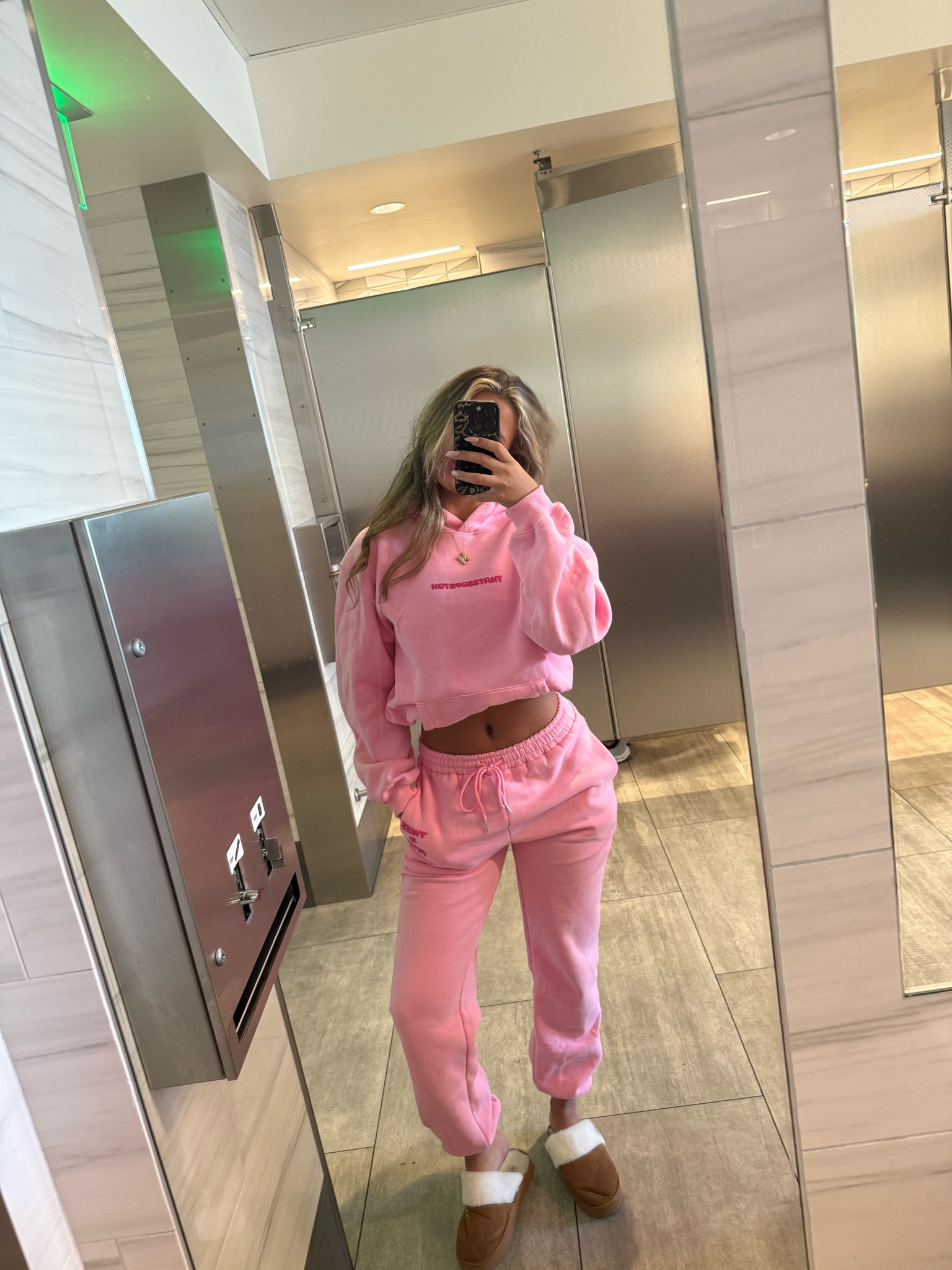airport fit #airportfit #set #comfyset #matchingset #pinkset #cozyfit #sweatset 