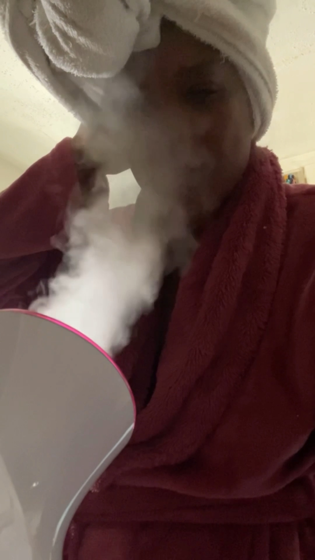 If you’re looking for the best facial steamer for at-home use, this is it! Truly the best investment I’ve ever made and I found it on Amazon.

Why I love it:
	•	Deep cleanses your pores
	•	Boosts circulation for a radiant glow
	•	Hydrates and preps skin for better product absorption
	•	Feels like a mini spa day at home

Shop it now and elevate your self-care routine. Your skin will thank you❤️


#LTKGiftGuide #LTKWatchNow #LTKBeauty