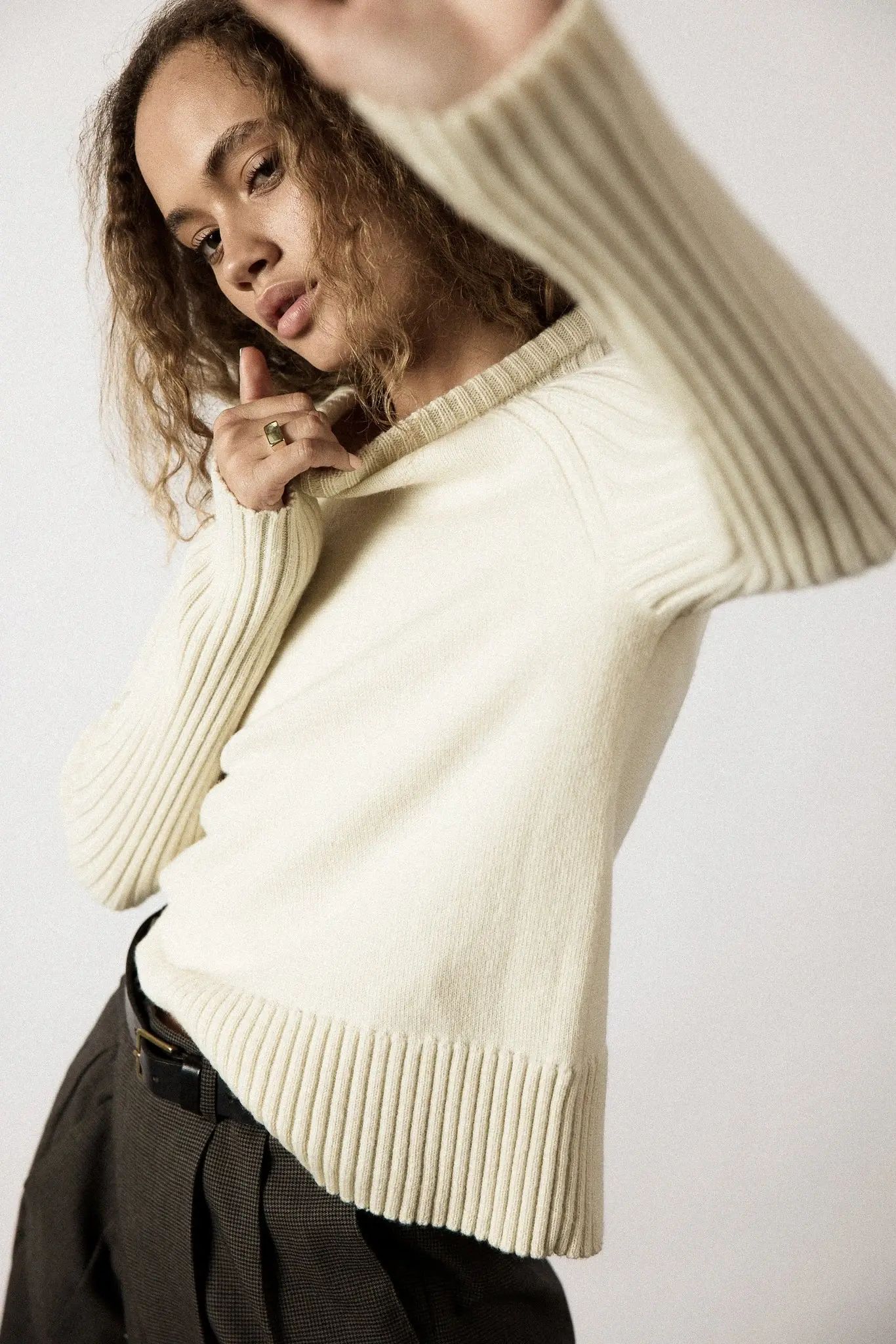 Esme | Sweater 02 | Janessa Leone