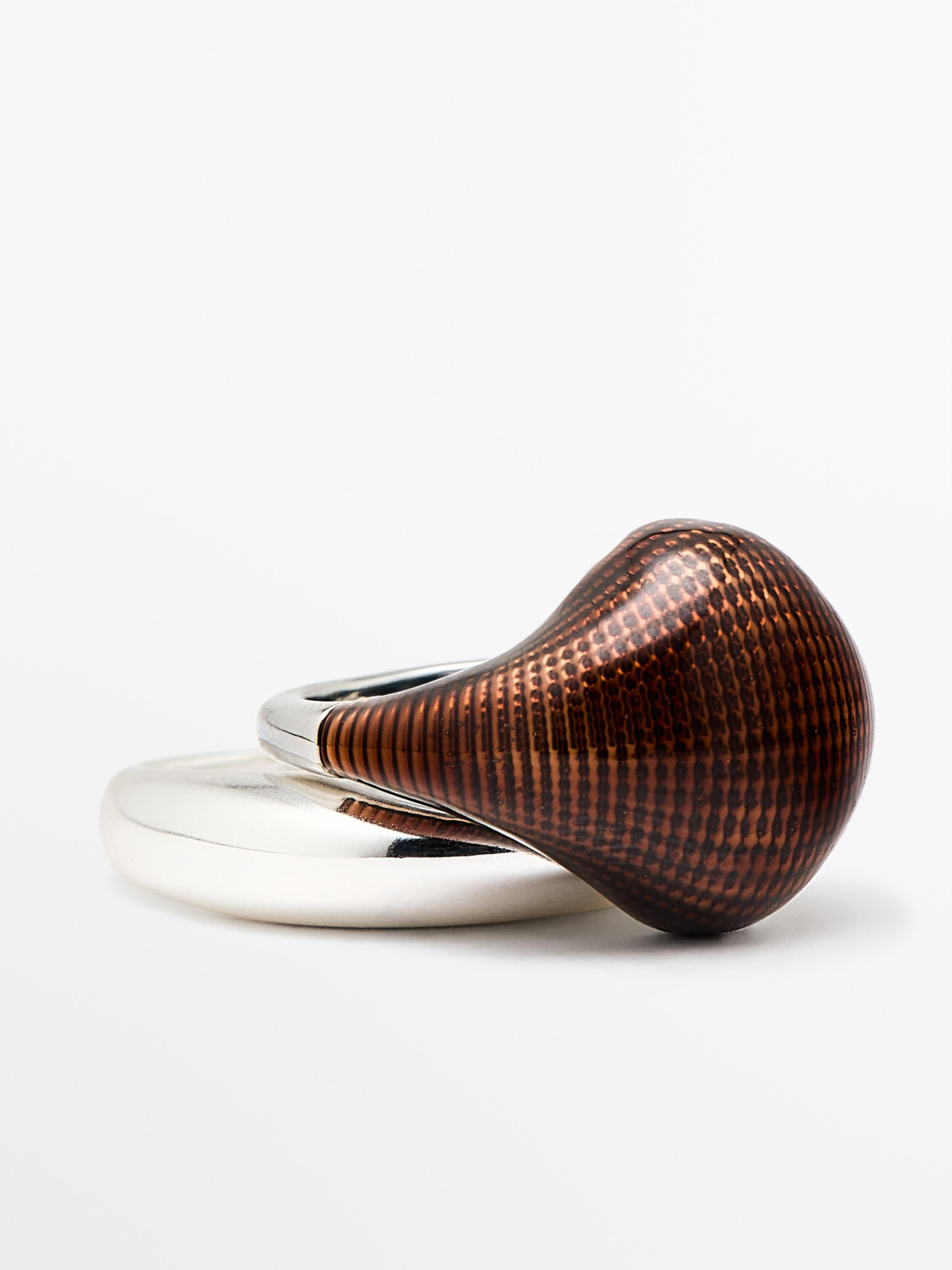 Set anelli smaltati testurizzati | Massimo Dutti IT