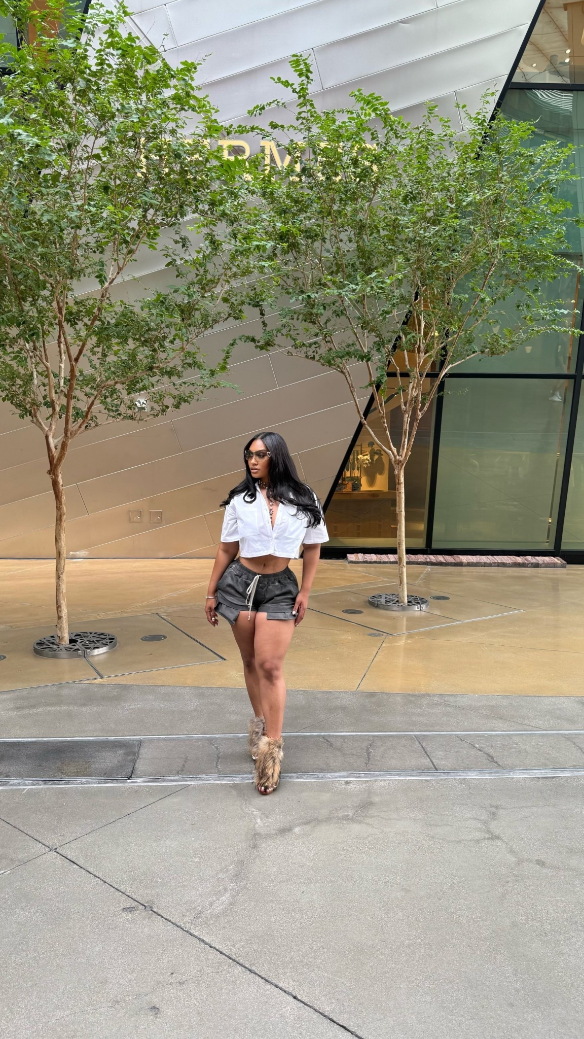 <33 ; Crop button up top is from Zara unable to link . 

#LTKootd #LTKdayinmylife #LTKgrwm