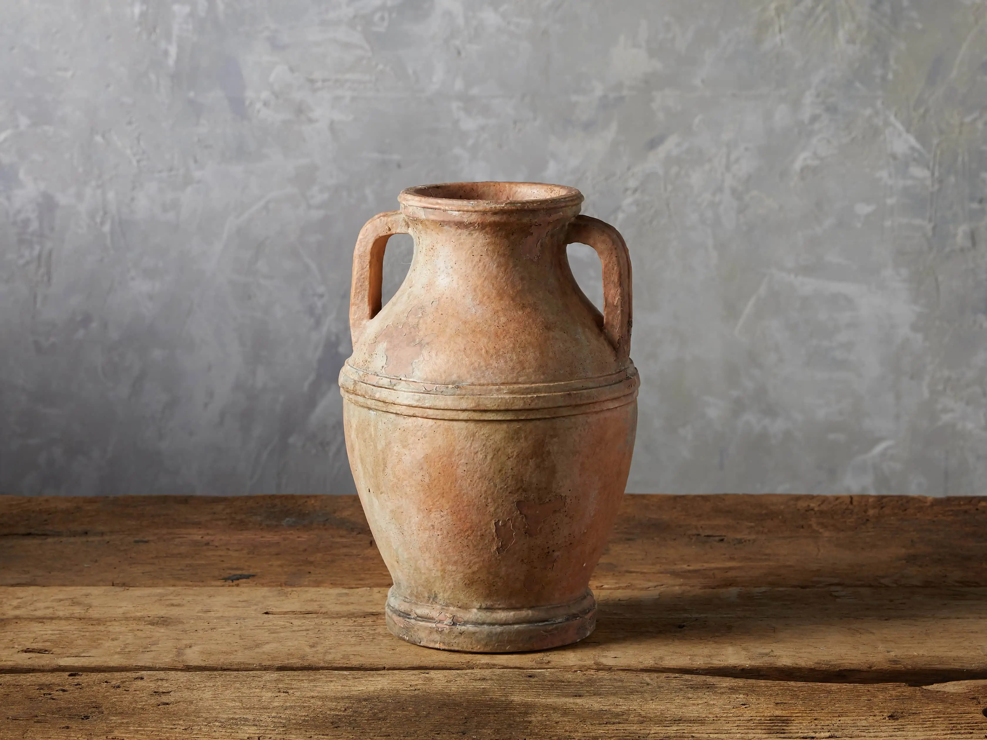 Ravenna Urn | Arhaus