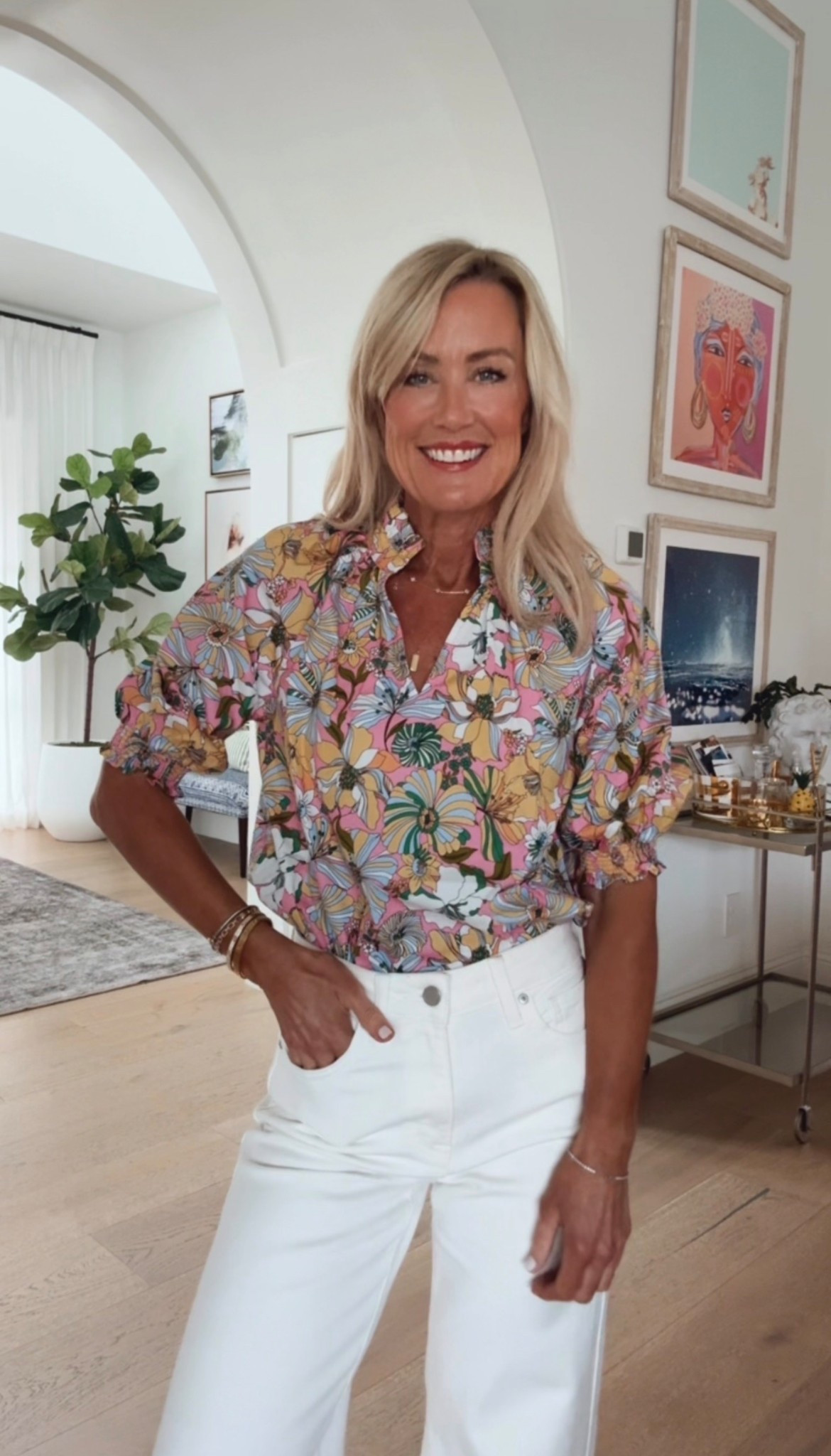 Loving this new Avara drop!

Top: XS
Jeans: 25 (size down)

#LTKootd #LTKSeasonal #LTKgrwm