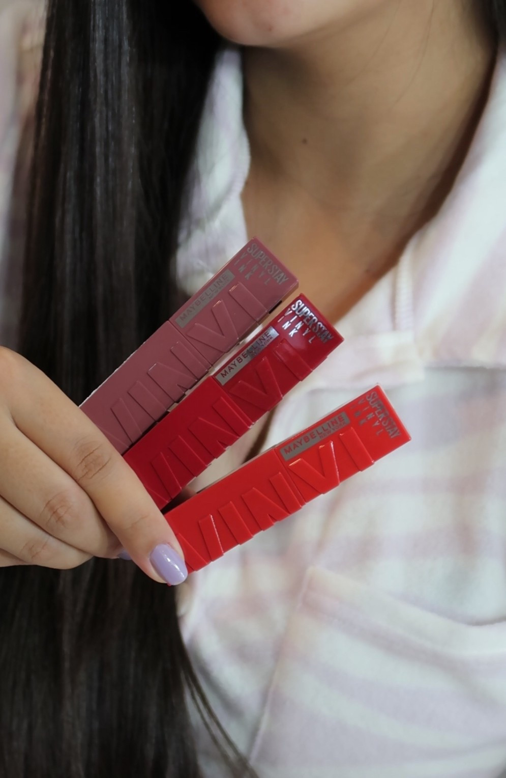 Batom Vinyl Ink da Maybelline New York, parte da família Superstay, é um batom de alta performance com efeito espelhado que promete durar o dia todo sem retoques.

Com acabamento espelhado, proporciona lábios brilhantes e bonitos durante todo o dia. Sua fórmula exclusiva mantém a cor intacta, resistente à transferência e à prova de manchas.

#LTKbrasil #LTKbeleza #LTKdicadeestilo