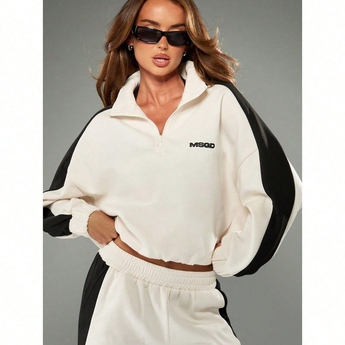 MISSGUIDED Oversized Half Zip Pullover Sweatshirt With Black Side Stripes And Logo Detail For Casual Comfort | SHEIN