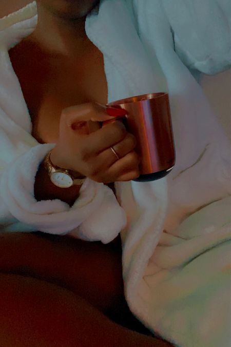 White robe 
Ember mug


#LTKhome #LTKxTarget