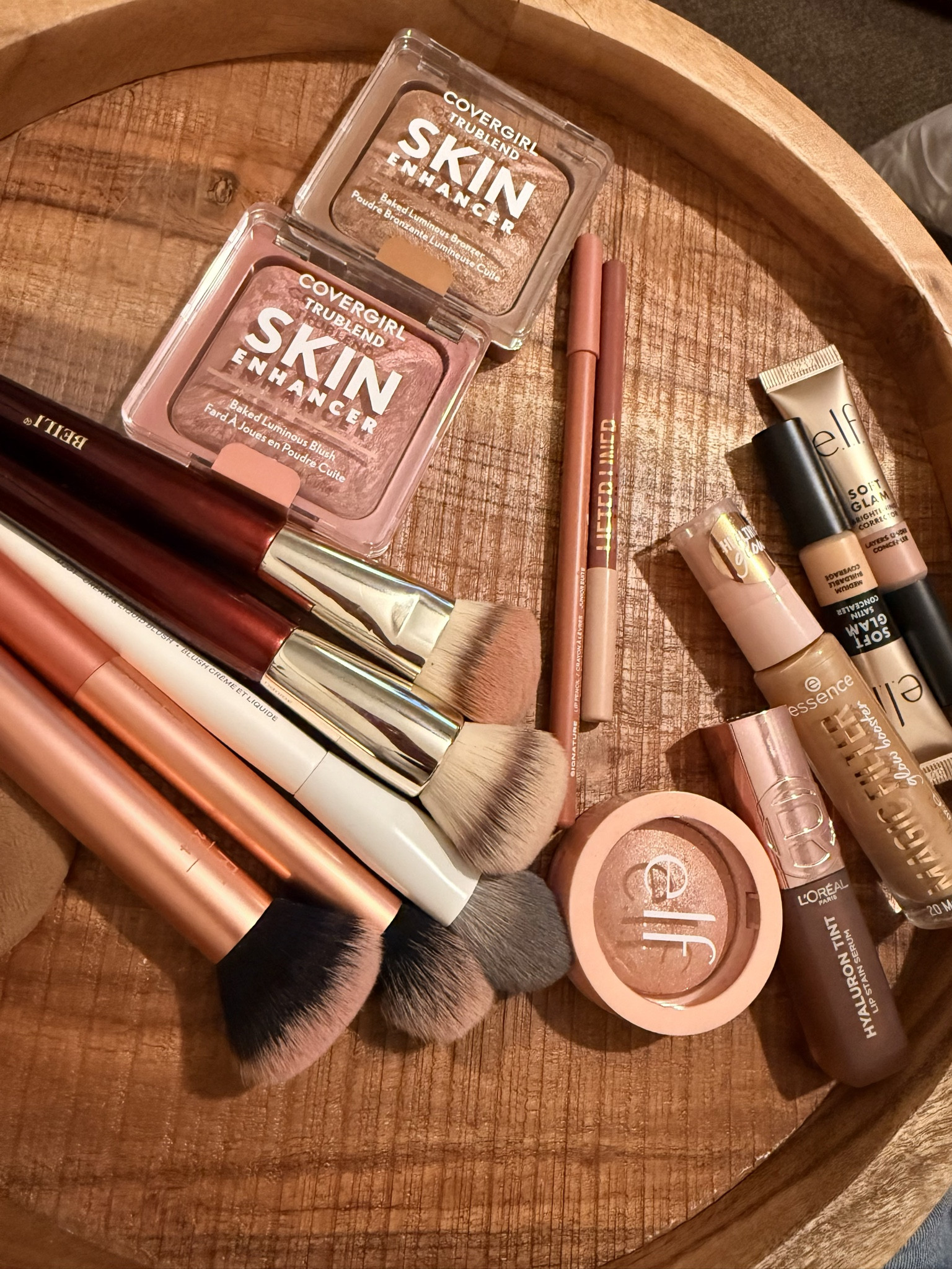 Lobong new makeup products 
@elfcosmetics @covergirl @bkbeauty @loreal @essence @beili @maybelline 

#LTKOver40 #LTKgrwm #LTKValentine