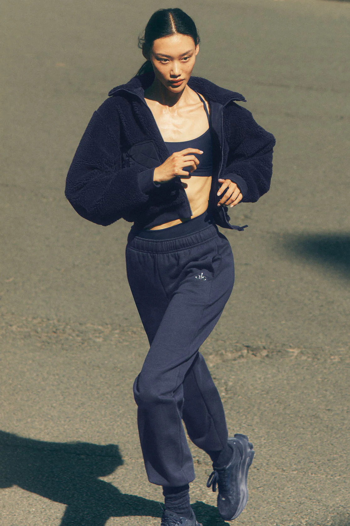 ALO | Accolade Sweatpant in Navy Blue, Size: 2XL | Alo Yoga (US)
