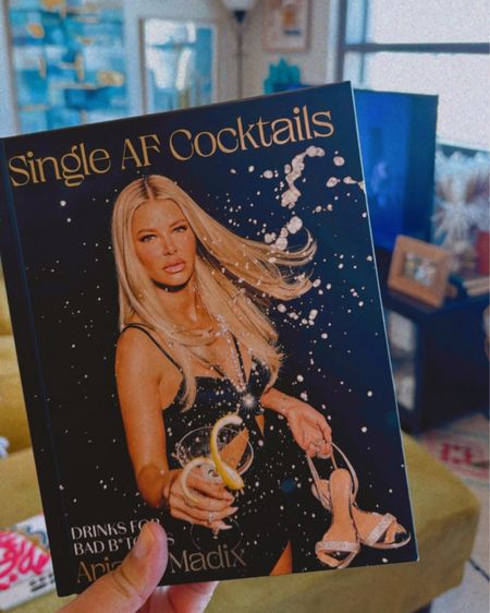 I might not be drinking during Lent, but that doesn’t mean I still can’t support. Love the recipes and stories in Vanderpump Rules star Ariana’s new cocktail book, Single AF Cocktails. 

#LTKsalealert #LTKhome #LTKfindsunder50