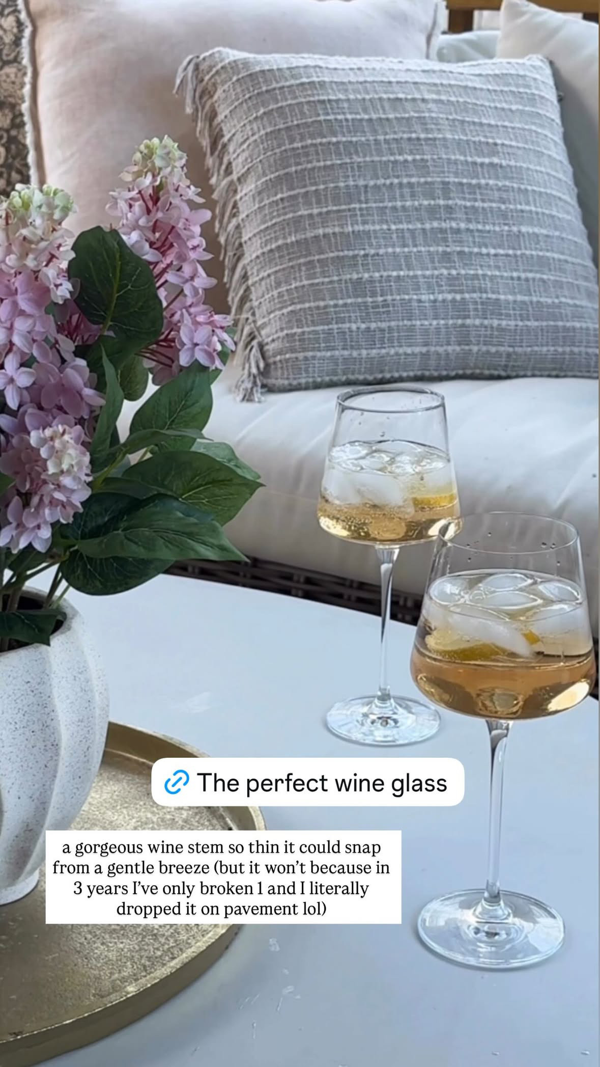 If you don't own these wine glasses.... what are we doing? 

wine glass l dinnerware l glassware 

 
