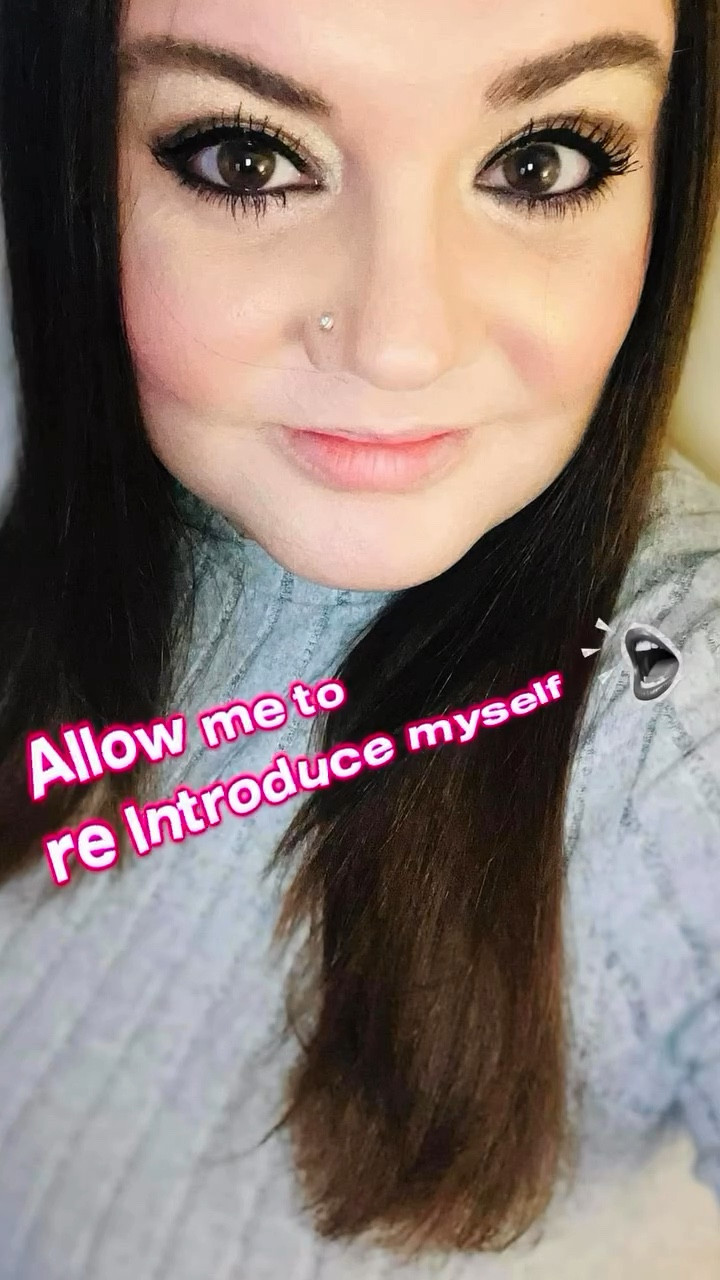 Allow me to reintroduce myself…

Wife 🤍
Mama to Ava 🏐
Homeschooling mama 📚
Lifestyle content creator + storyteller ✨
✨ New LTK Creator ✨
5x featured in Voyage publications
Founder of TSSOC 🖥️
Skincare junkie 💆‍♀️
Coffee-loving, always-running-on-a-dream ☕
Pet mama 🐾
Building a brand while building a life I love

…and I’m just getting started. 💫

Linked all my favorite makeup products I used in all my photos in this video below! 👇

#reintroducemyself
#momcreator
#lifestylecreator
#homeschoolmom
#contentcreatorlife

#LTKmomlife #LTKstorytime #LTKBeauty
