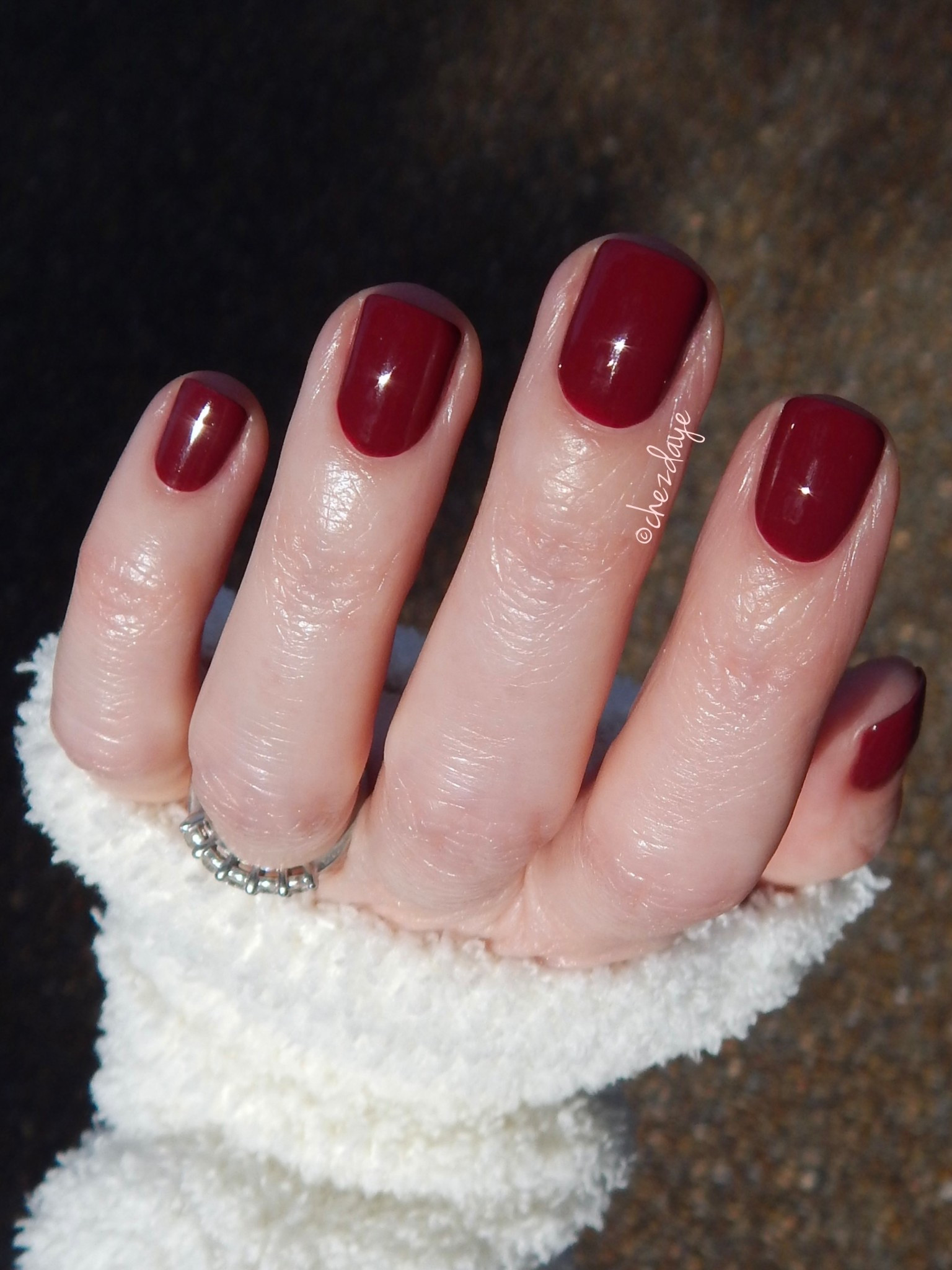 Beautiful autumn shade. Flawless formula. 🍁 

• fall outfits • thanksgiving • autumn • diy nails • jeans • boots • work outfit • denim jacket • date night • fall family photo outfits • fall wedding guest • suede bag • nail polish • manicure •  