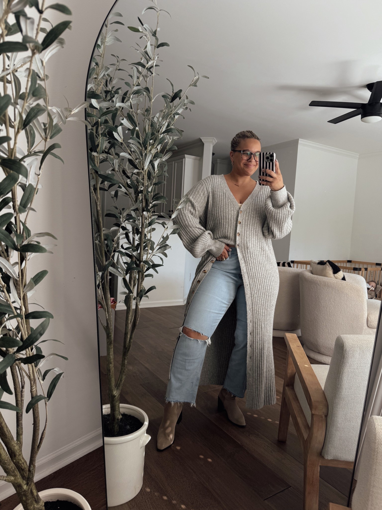 Midsize fall outfit idea 