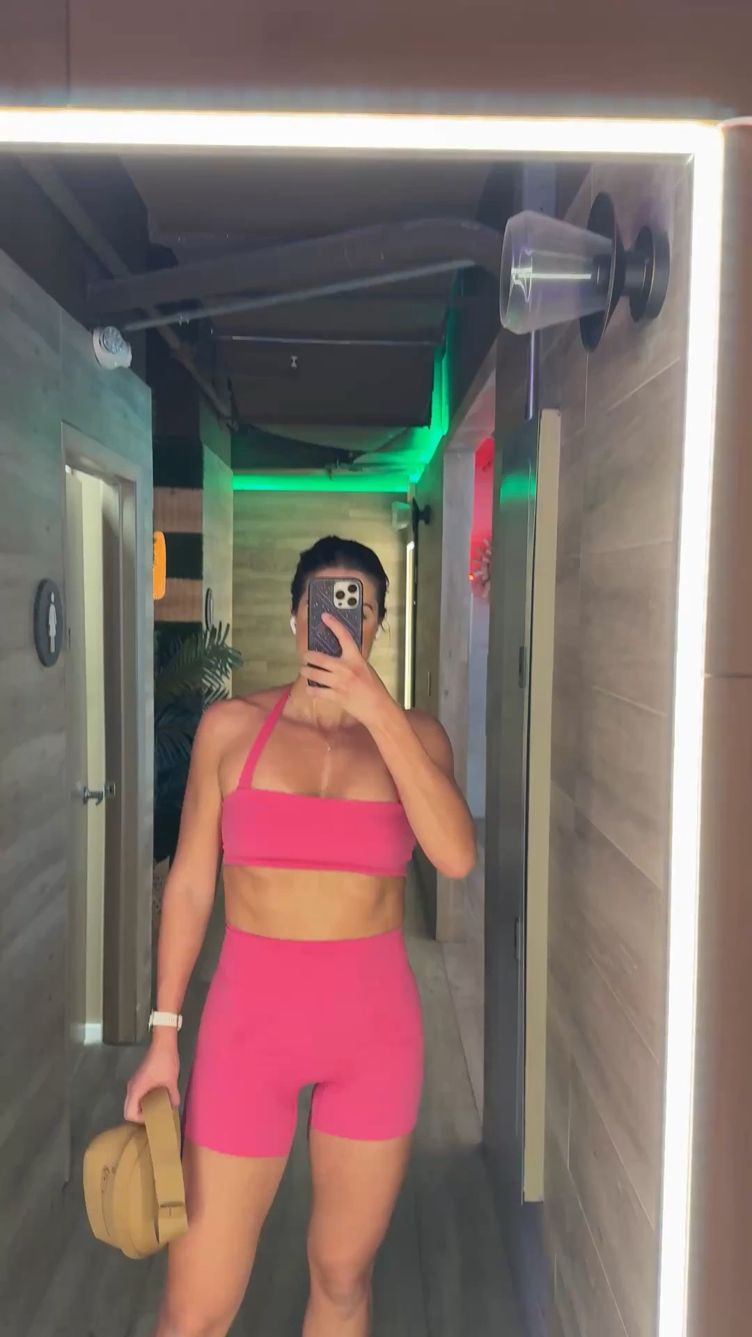 Love this color!!

TTS: M

Activewear set, dagne dover crossbody belt bag, vitality, gym outfit, matching set, gracewhitefit, Grace white

#LTKmorningroutine #LTKfitnessgoals #LTKootd