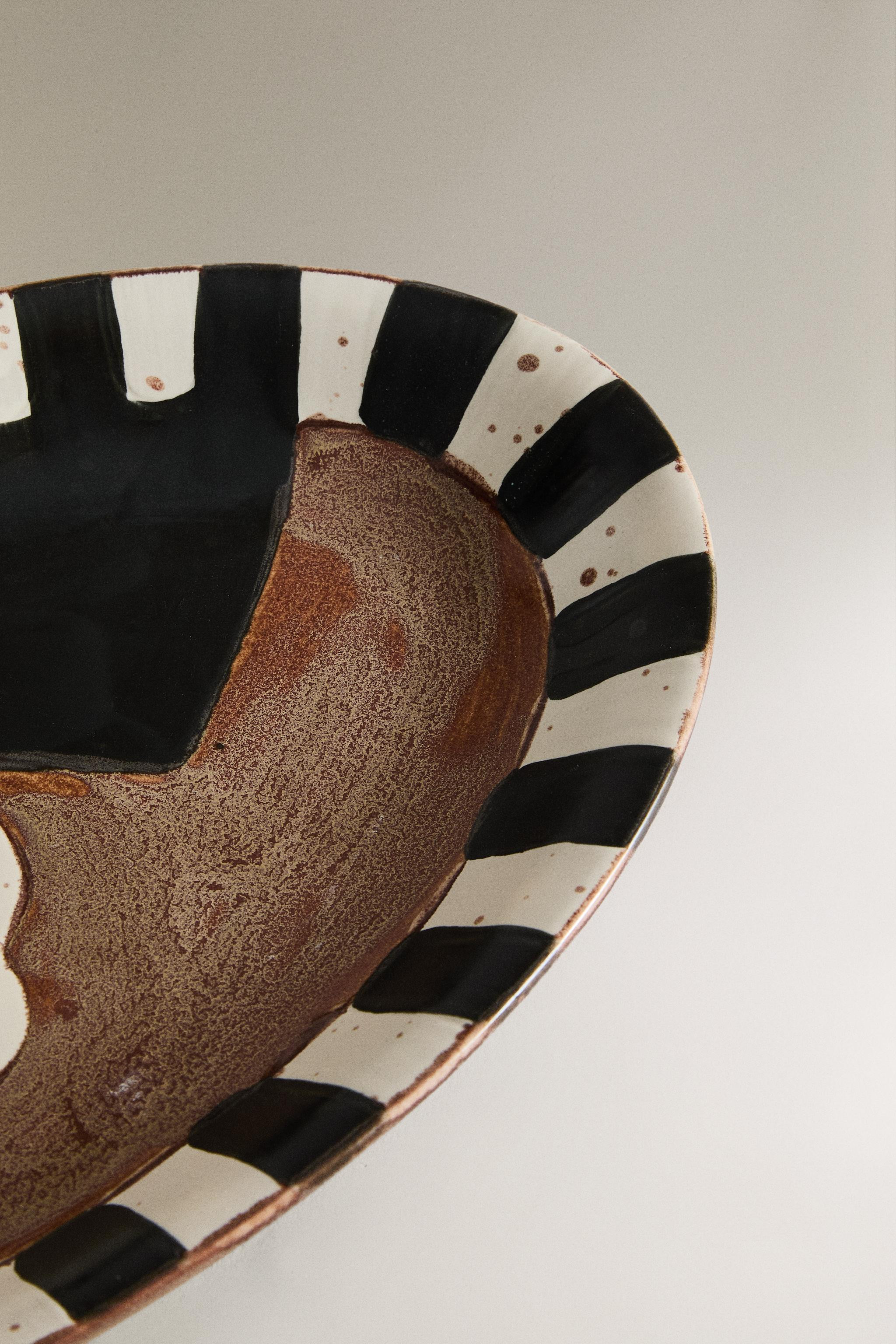 PAINTED STONEWARE TRAY | Zara UK