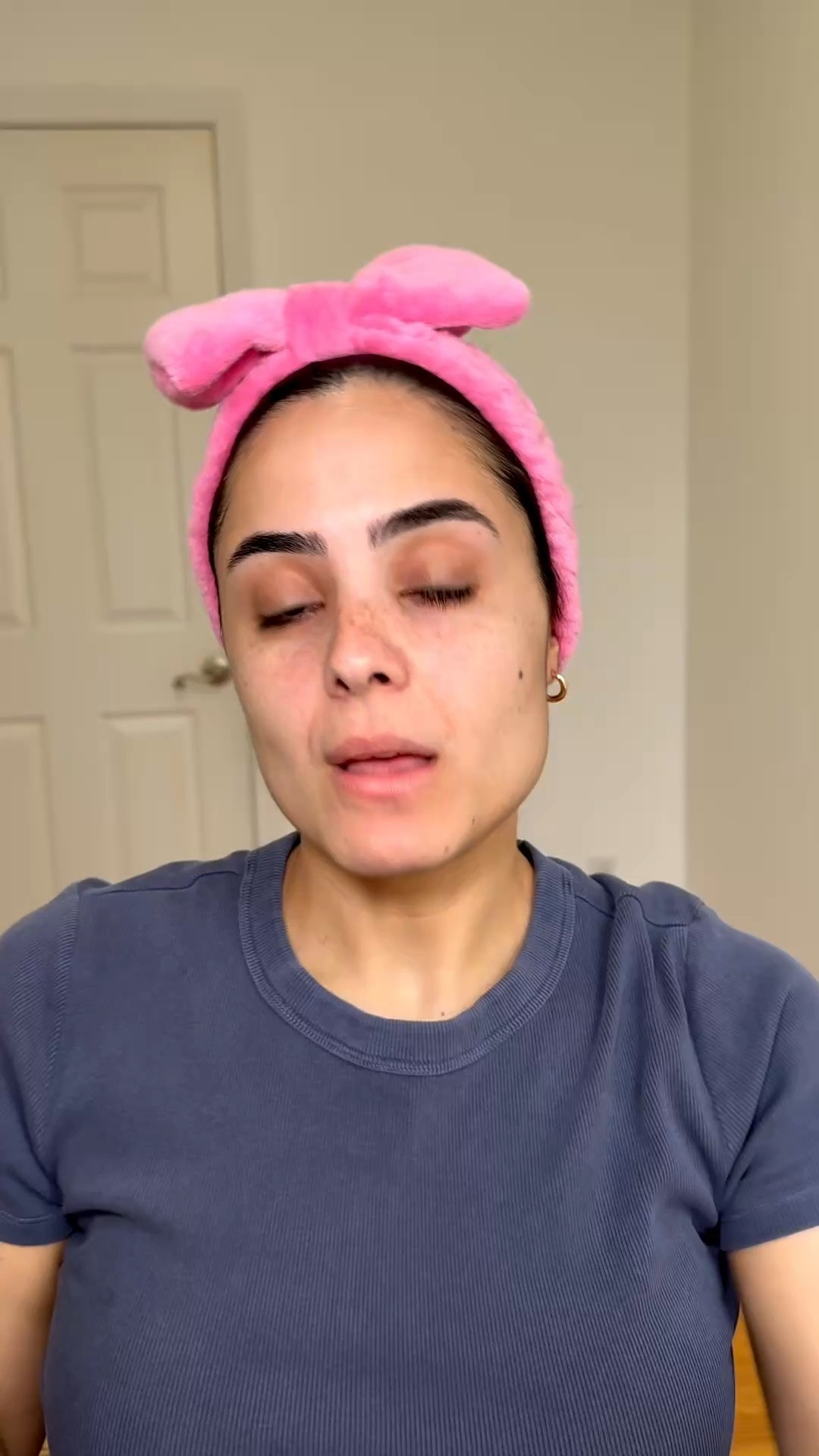 First time doing my own makeup and after rewatching this… I’m cringing lol. I definitely would do a few things differently, but hey—learning as I go!

Please share your tips or favorite makeup products—I’m still learning and would love all the help! I linked all the products I used—let me know if you try any of them! 🤍

#LTKdayinmylife #LTKBeauty #LTKgrwm