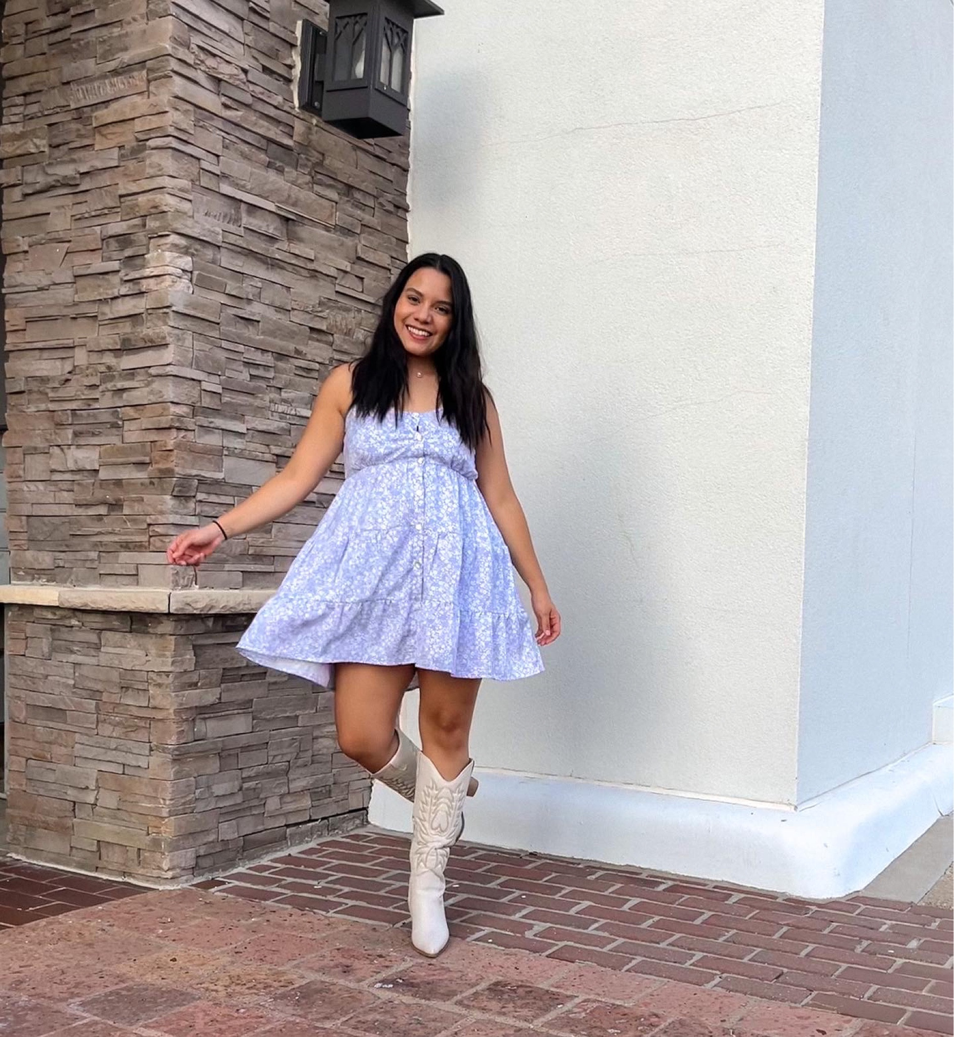 Western white boots
Cowgirl boots
Summer dresses


#LTKshoecrush #LTKSeasonal #LTKxNSale