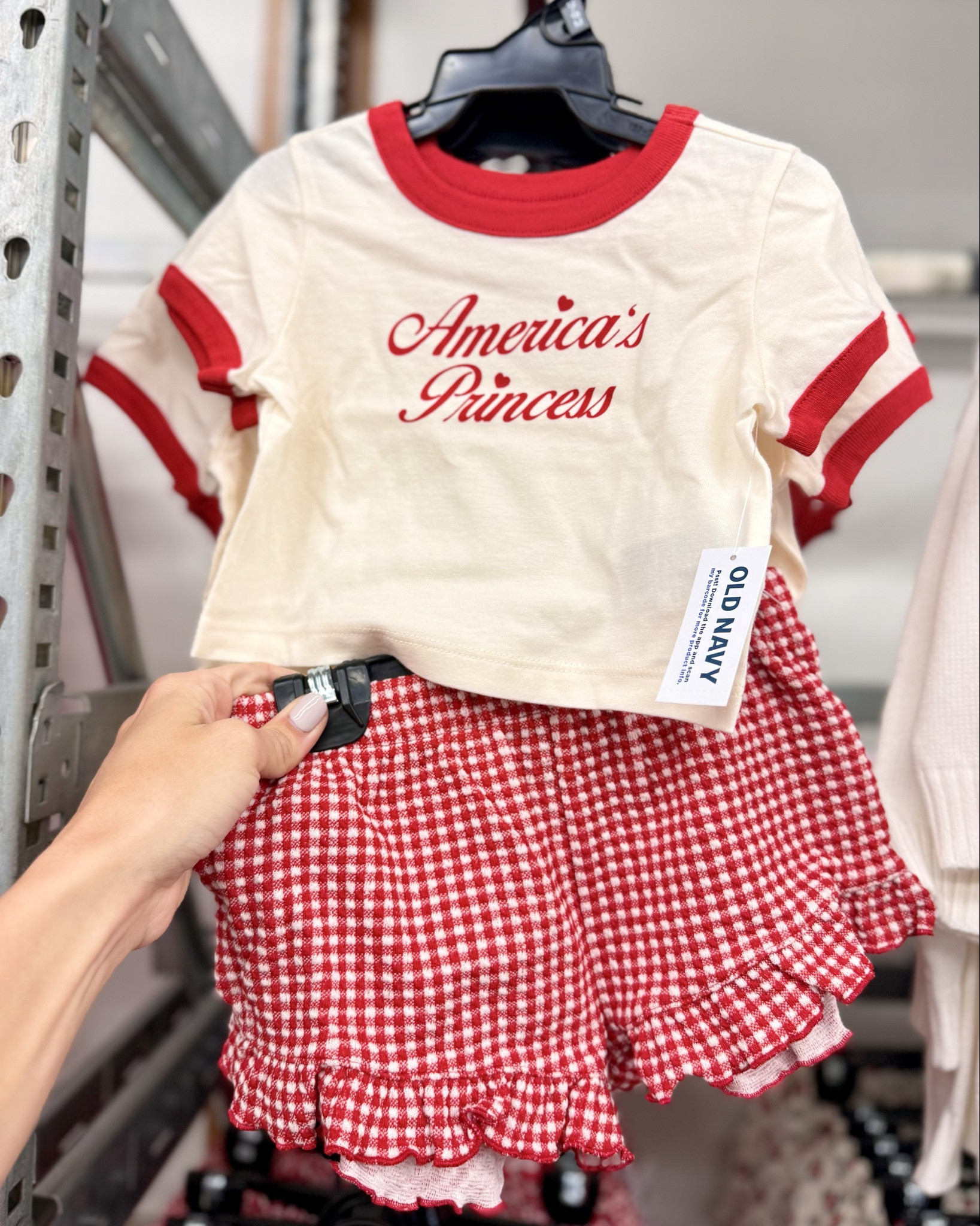 NEW! Patriotic fashion finds for toddler/ little girls 😍😱🇺🇸 SO cute for 4th of July! 💙❤️
-
#oldnavy #oldnavystyle #toddlerfashion #4thofJuly #FourthOfJuly #girlfashion #girlstyle #springclothing #kidsfashion #kidstyle #girlmom #toddlergirlfashion #toddlergirlstyle