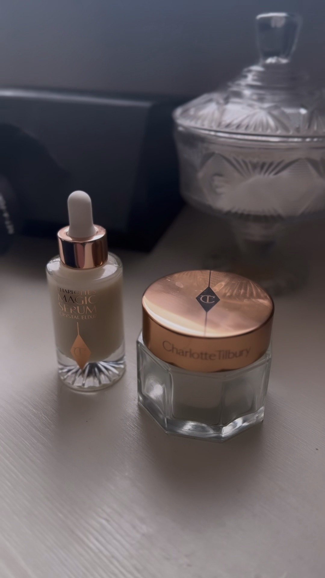 Morning routine. LED mask, hydrating serum and anti-wrinkle face cream.

beauty, daily skincare, charlotte tilbury, face serum, face massager, face roller, evening skincare, healthy skin, glowing skin, aging skin

#LTKbeauty #LTKGiftGuide #LTKSeasonal