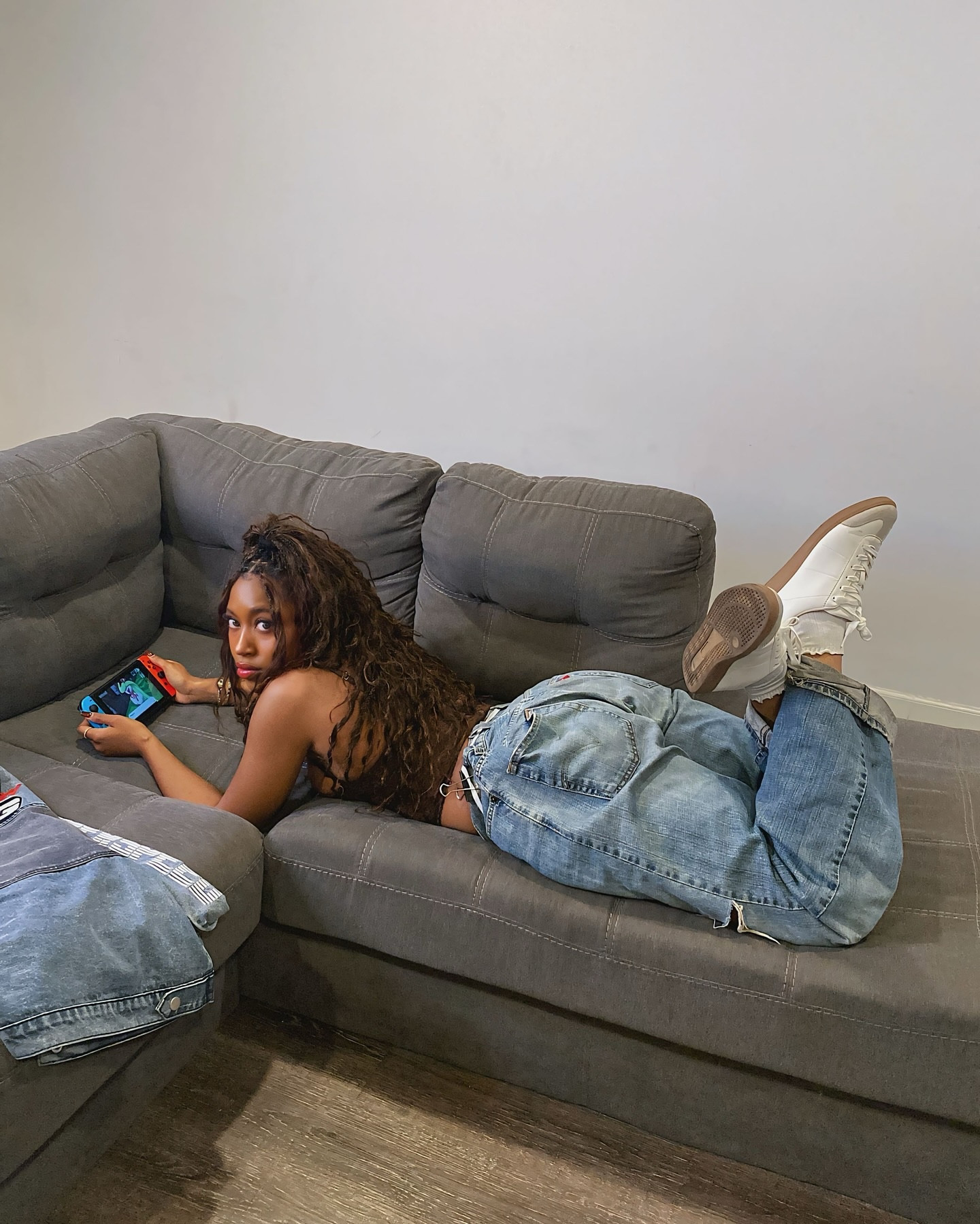 my bad roddy, but they’re @shoedazzle #shoedazzlepartner link in bio

•
•
•
•
#ootd #streetwear #sneakerstyle #pinterestoutfits #styleinspo #trendylooks #explore #casualfit #levis #shein