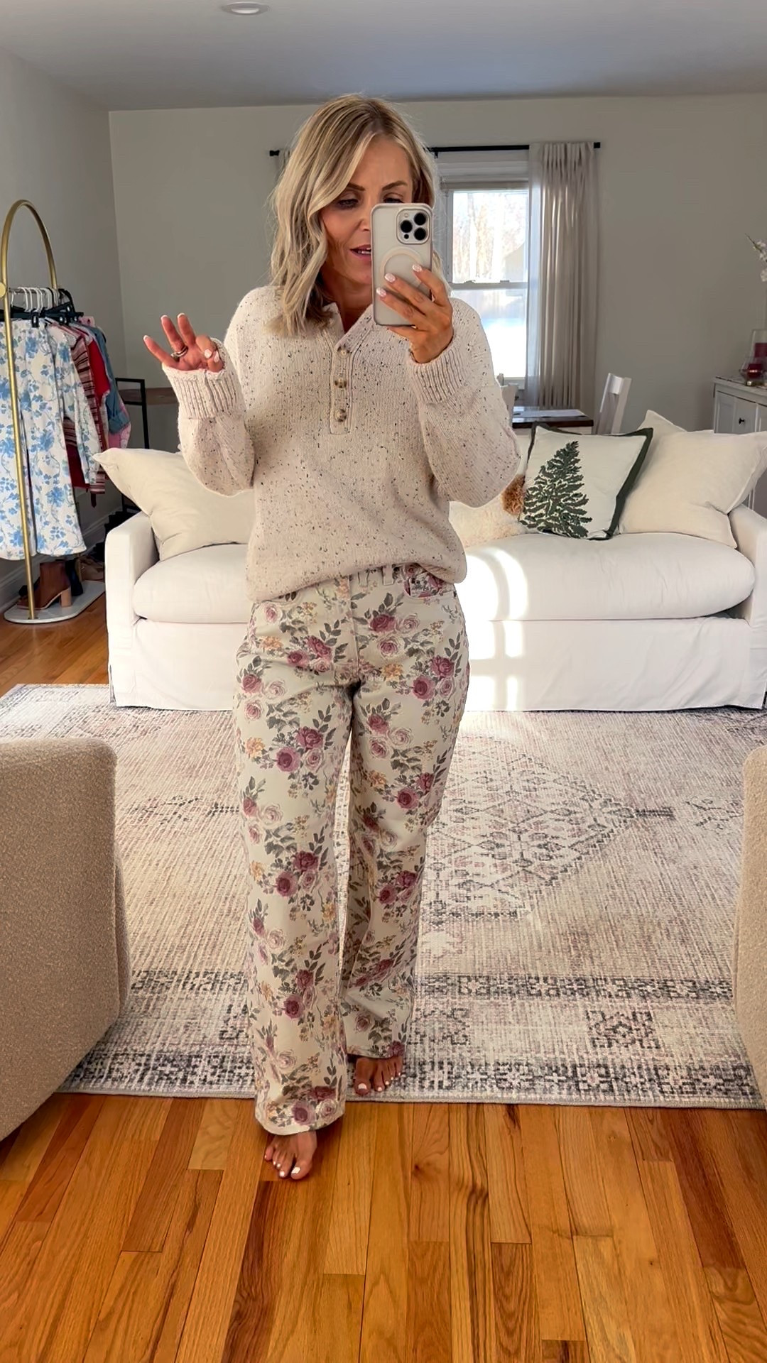 Abercrombie New Arrivals! 

Abercrombie haul, Abercrombie new arrivals, spring outfit, casual style, casual outfits, petite fashion, midsize fashion, Diet Coke sweatshirt 

#LTKootd #LTKMidsize #LTKPetite